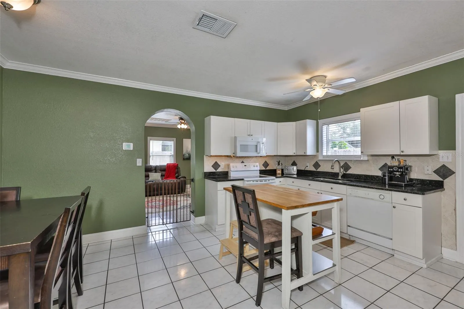 2104 W POWHATAN AVE