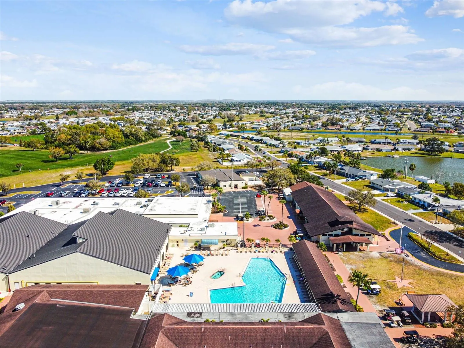 1803 PINEAPPLE PALM CT