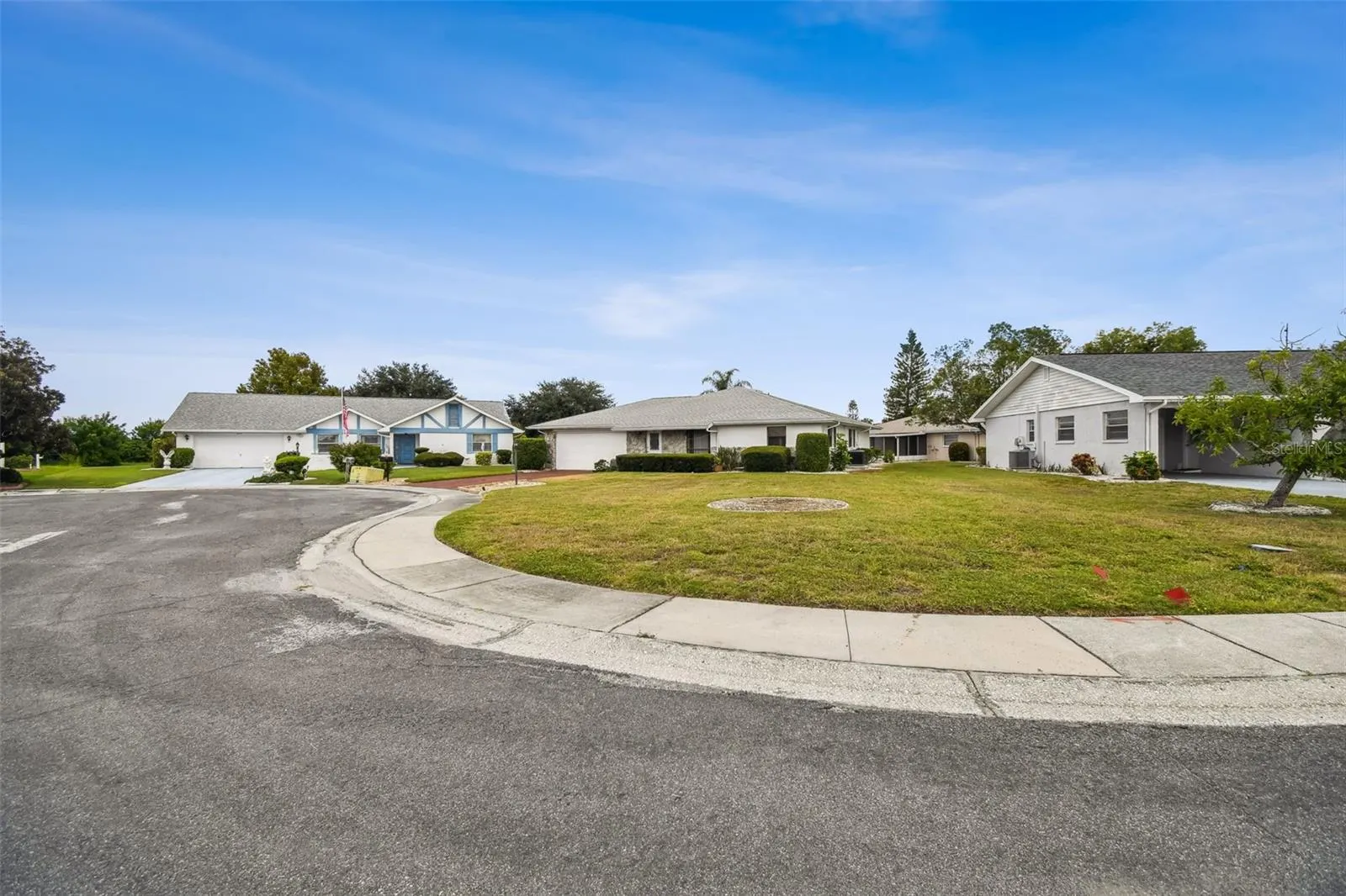 1803 PINEAPPLE PALM CT