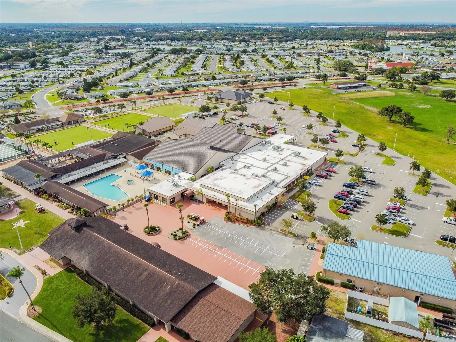 1803 PINEAPPLE PALM CT