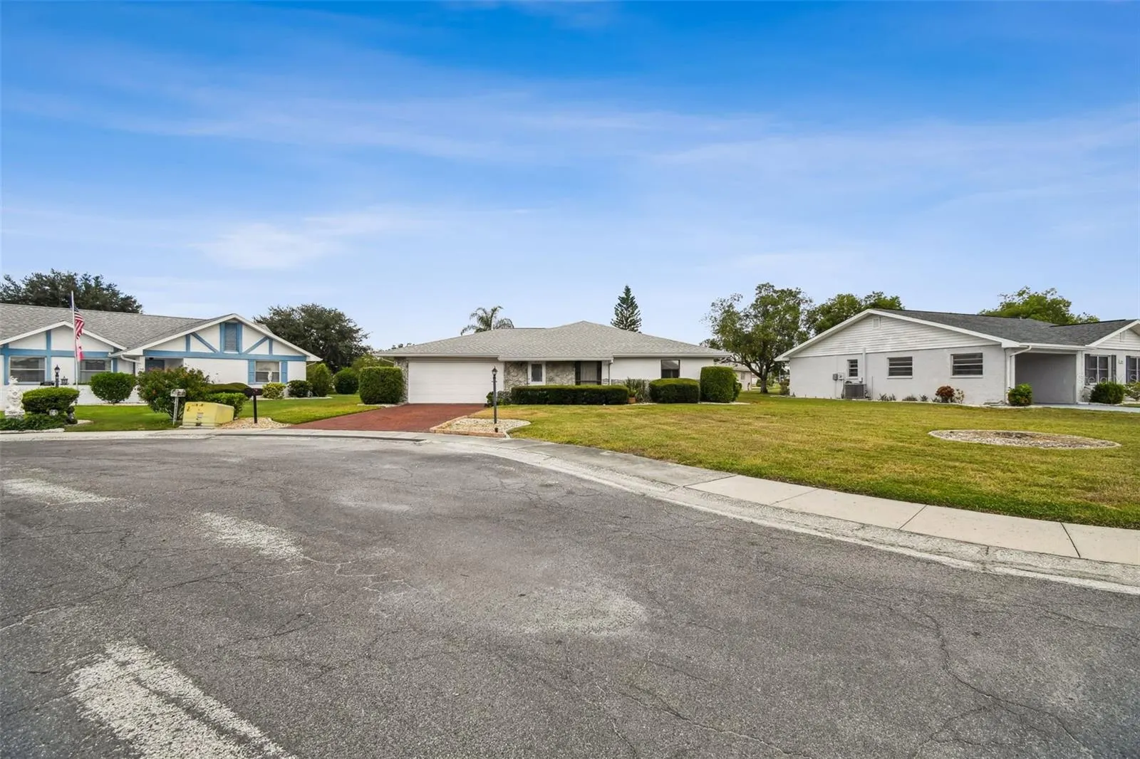 1803 PINEAPPLE PALM CT