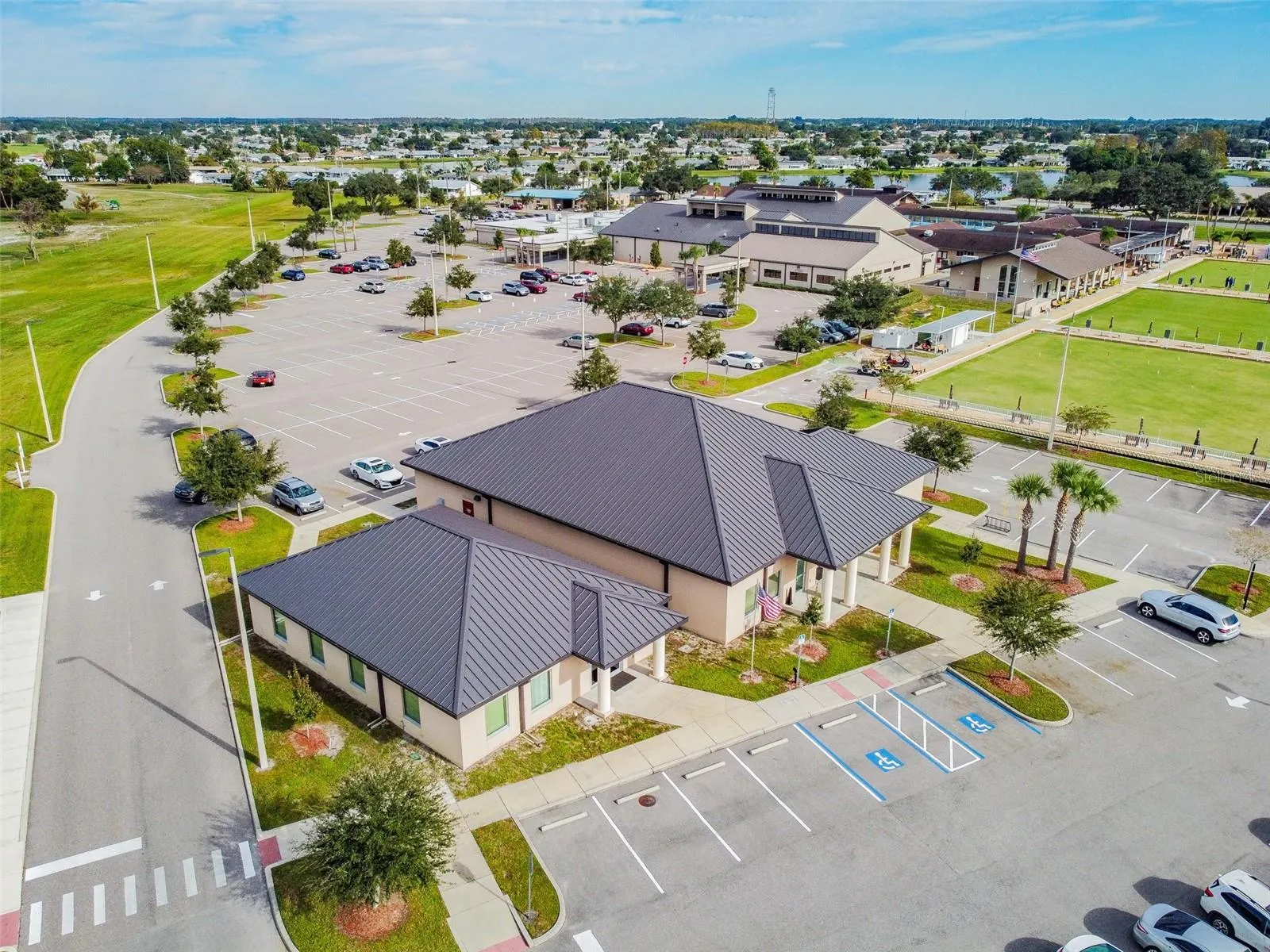 1803 PINEAPPLE PALM CT