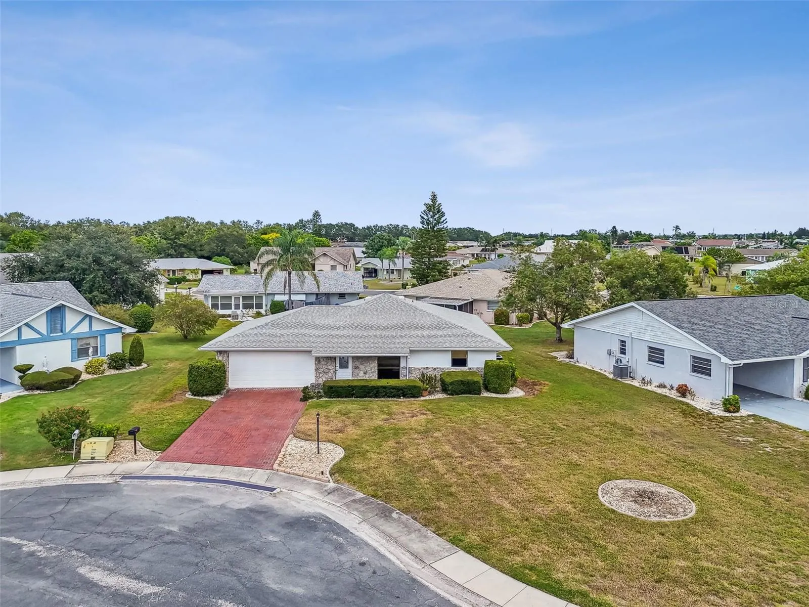 1803 PINEAPPLE PALM CT