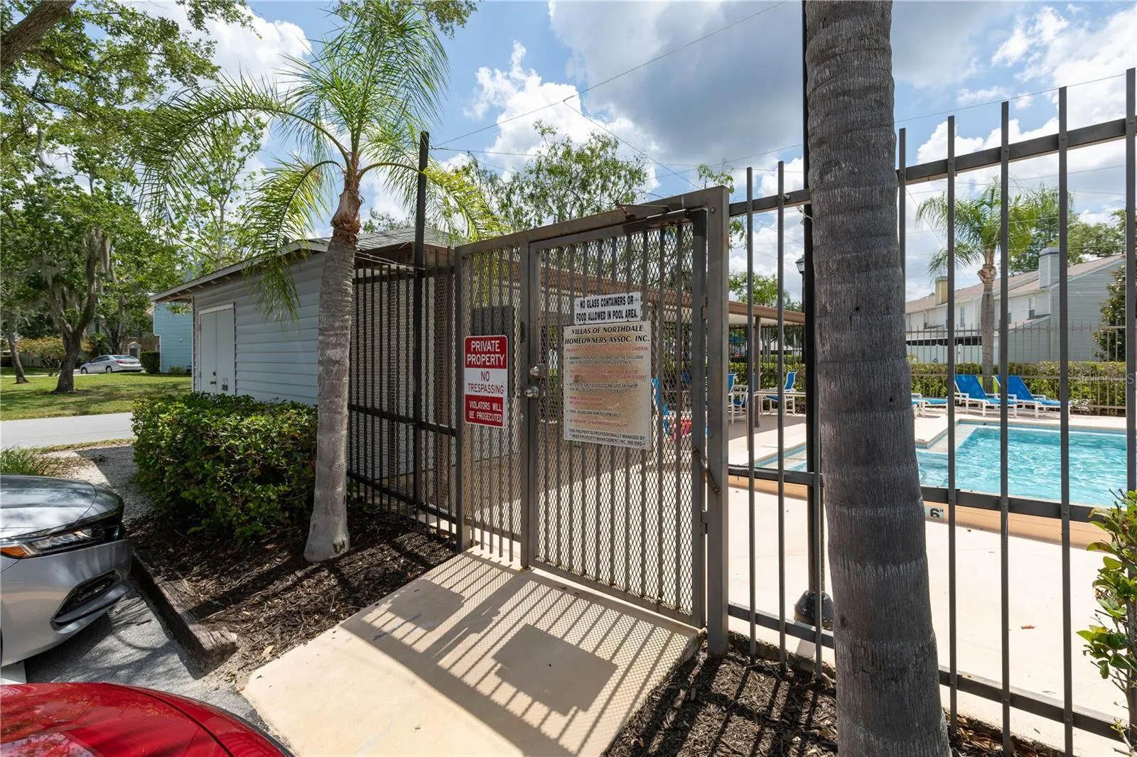 16175 RAMBLING VINE DR E