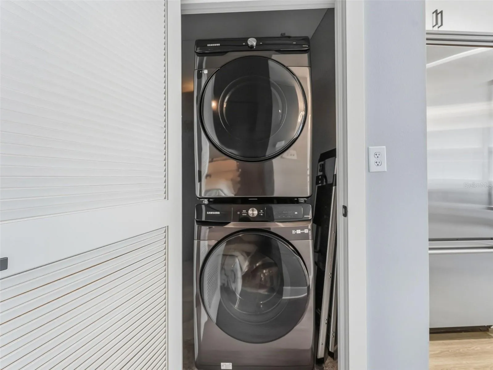 1120 E KENNEDY BLVD #1225, #1225