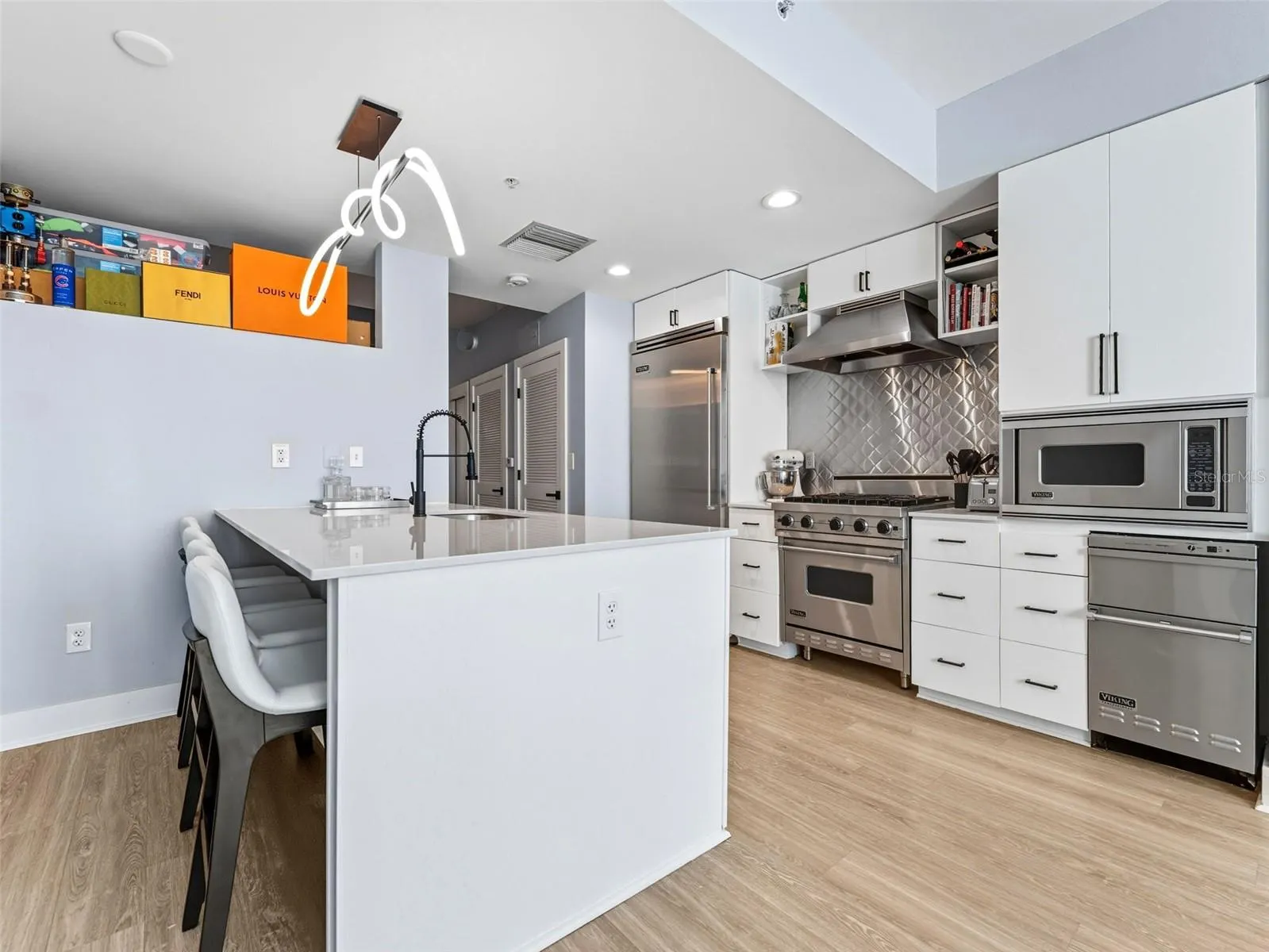 1120 E KENNEDY BLVD #1225, #1225