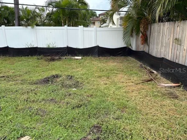 2482 TRADE WINDS DR