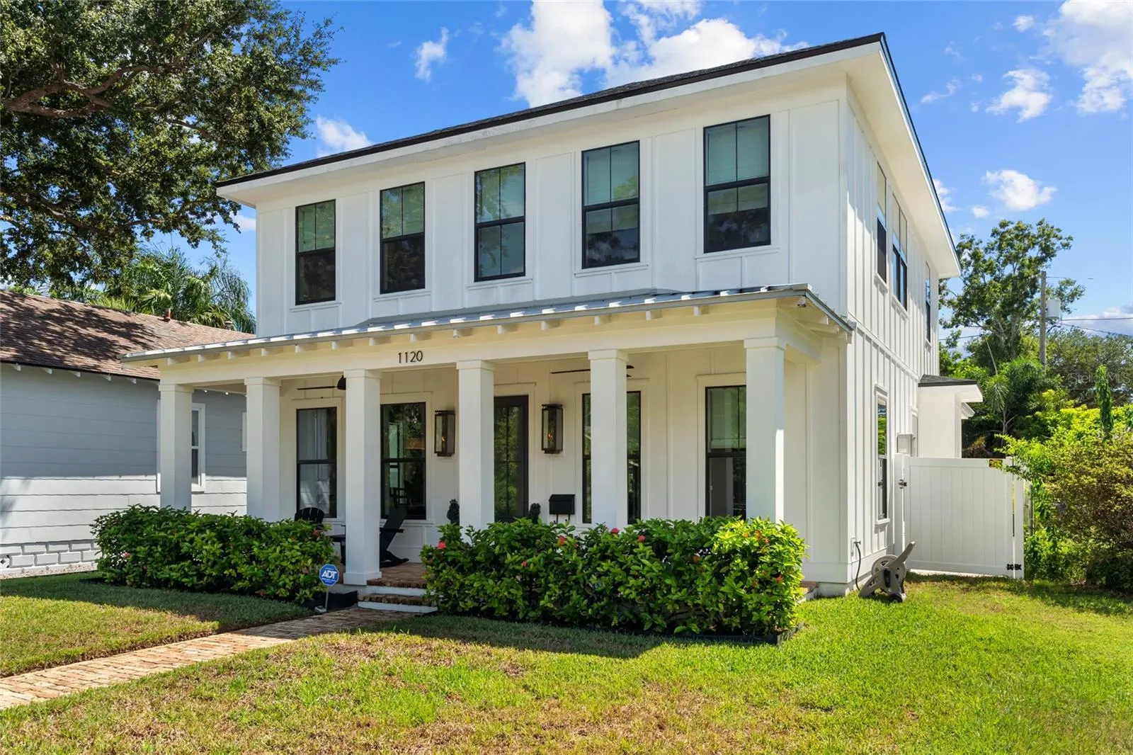 1120 19TH AVE N