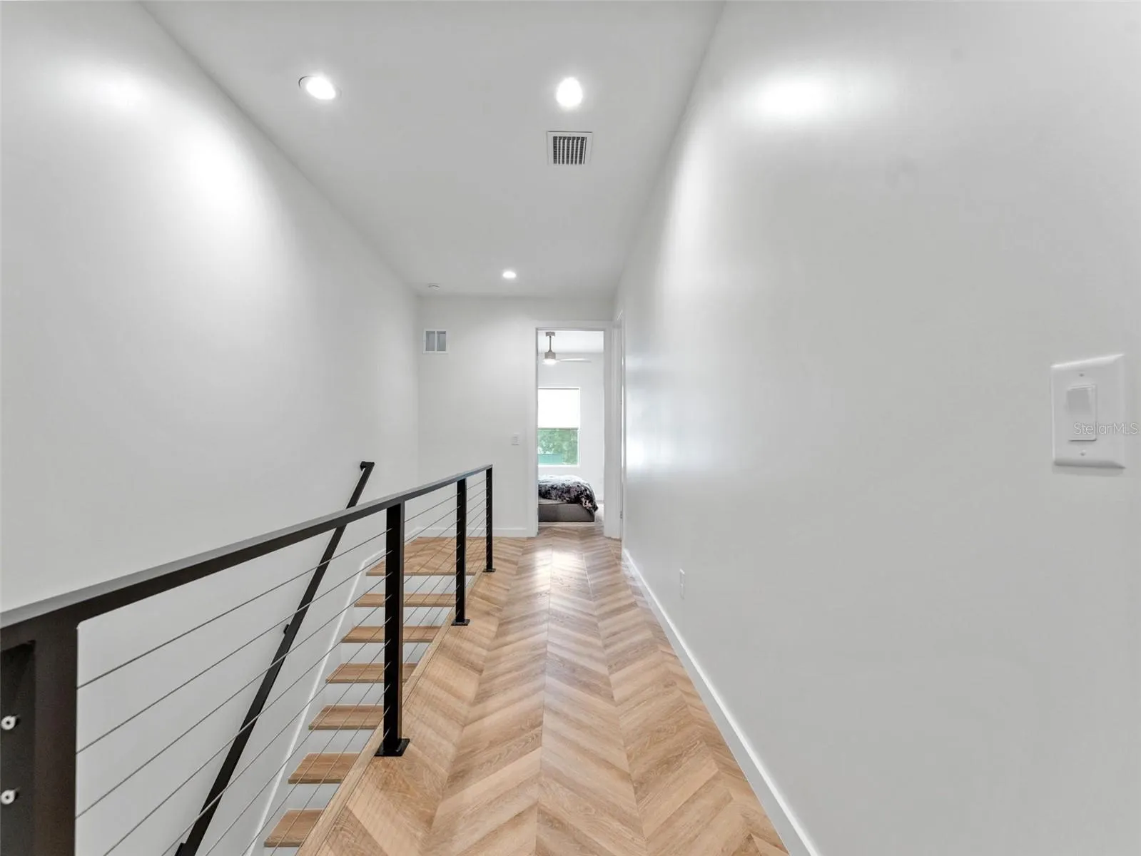 102 W ADALEE ST #4, #4