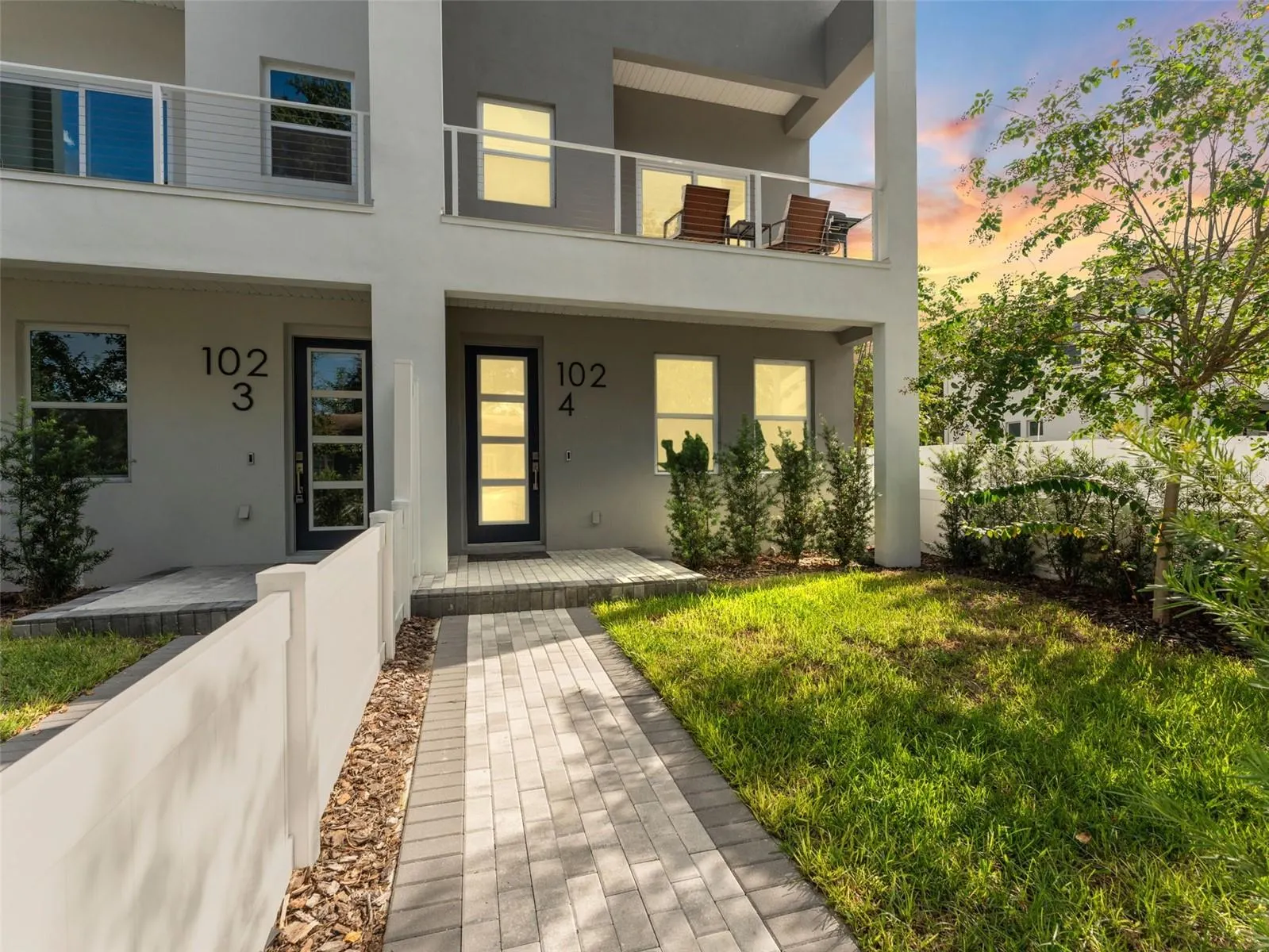 102 W ADALEE ST #4, #4