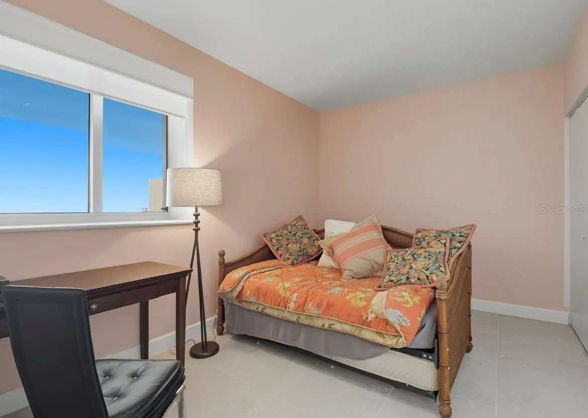 3000 OASIS GRAND BLVD #2702, #2702