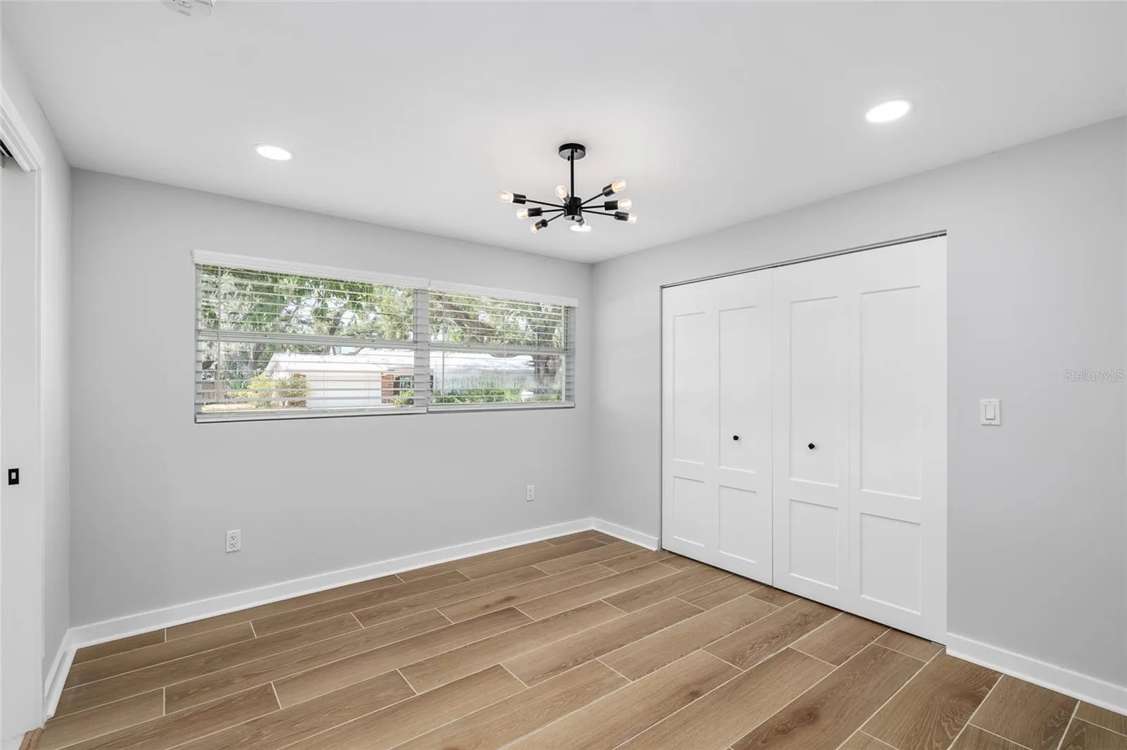 2306 S SAN JOSE CIR