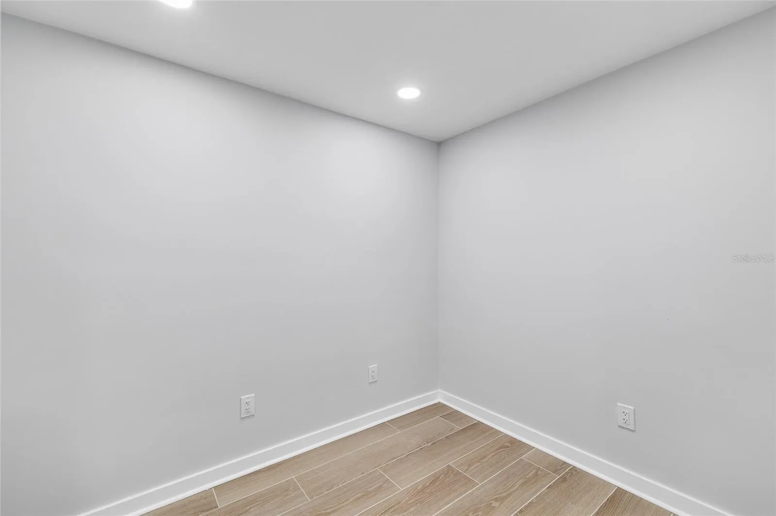 2306 S SAN JOSE CIR