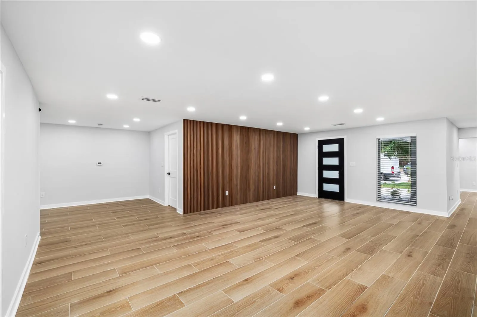 2306 S SAN JOSE CIR