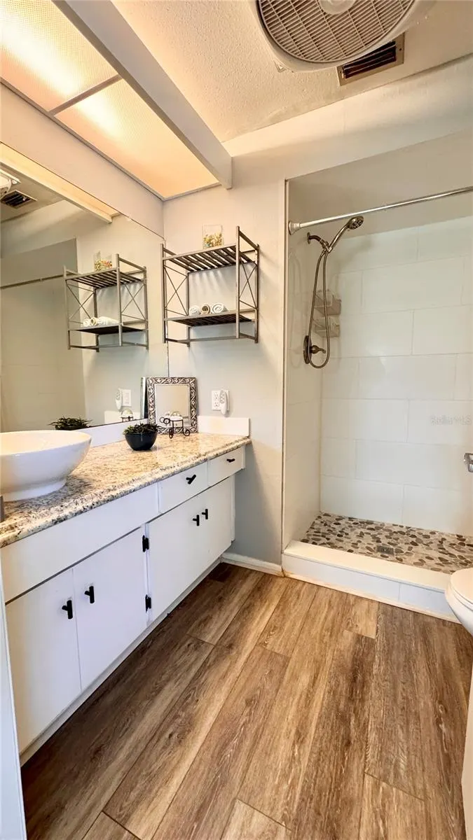 5265 E BAY DR #310, #310