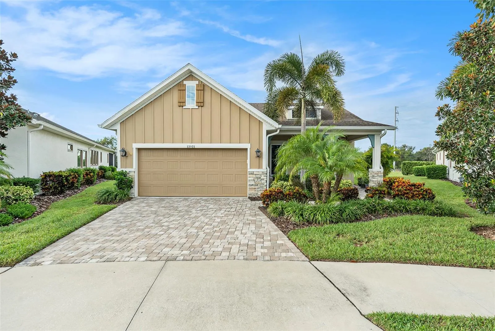 13921 SWALLOW HILL DR