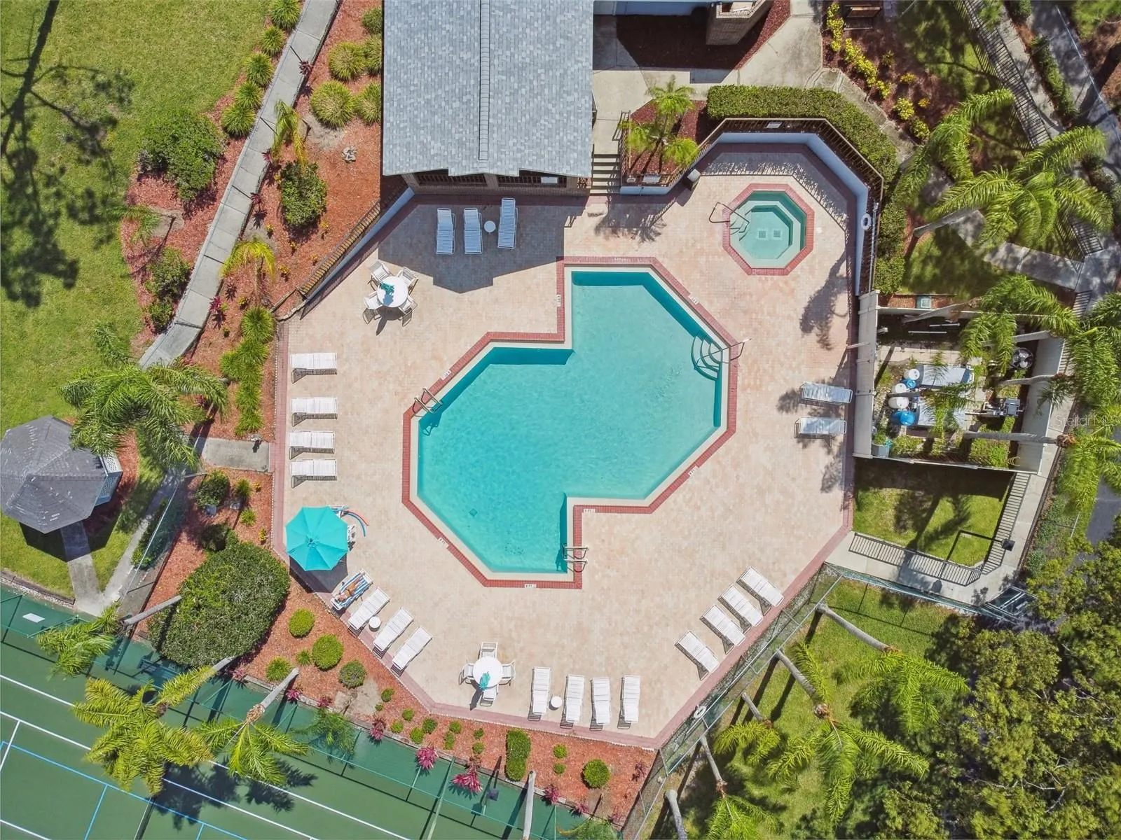 2608 BENTLEY DR