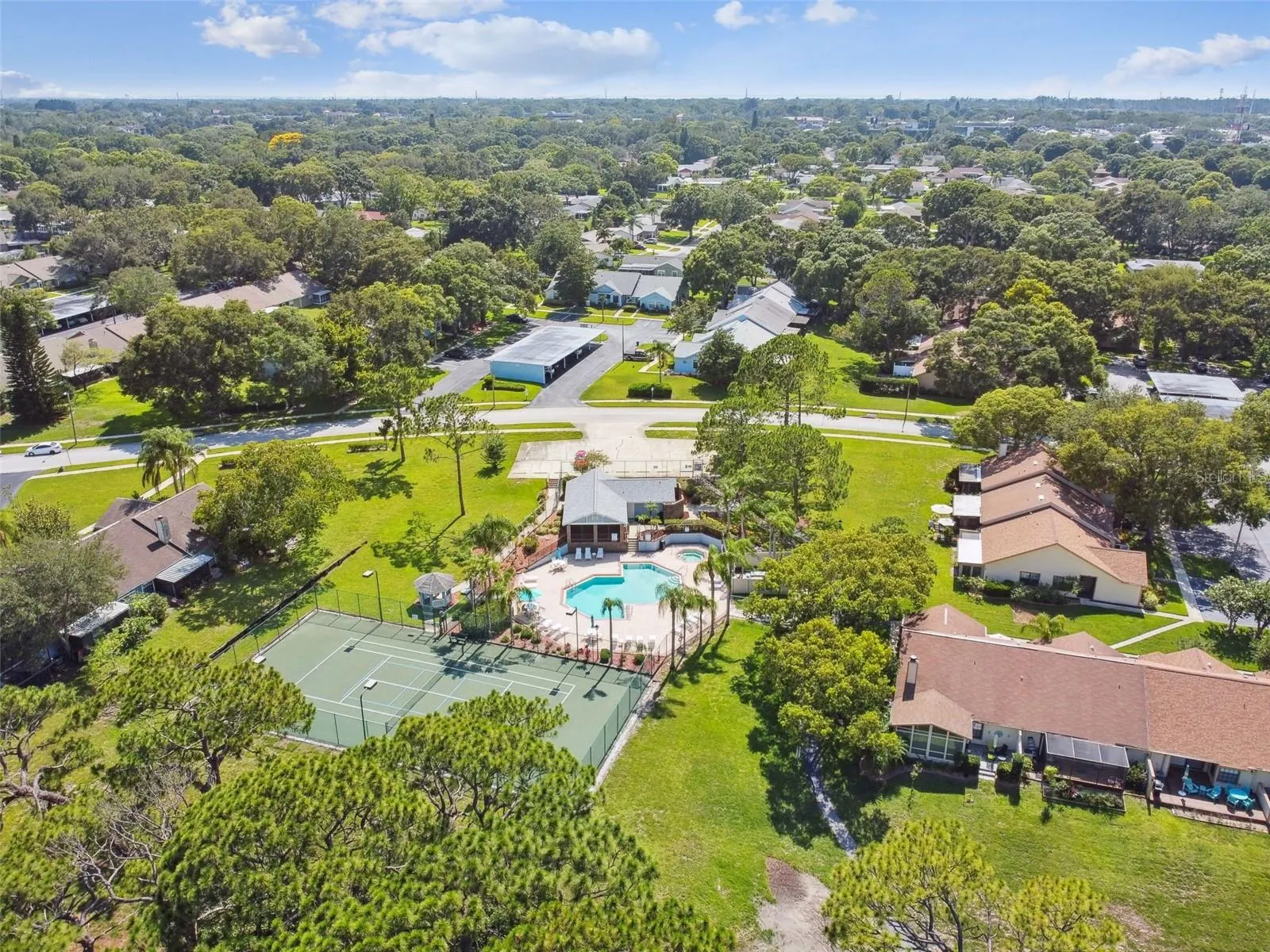2608 BENTLEY DR