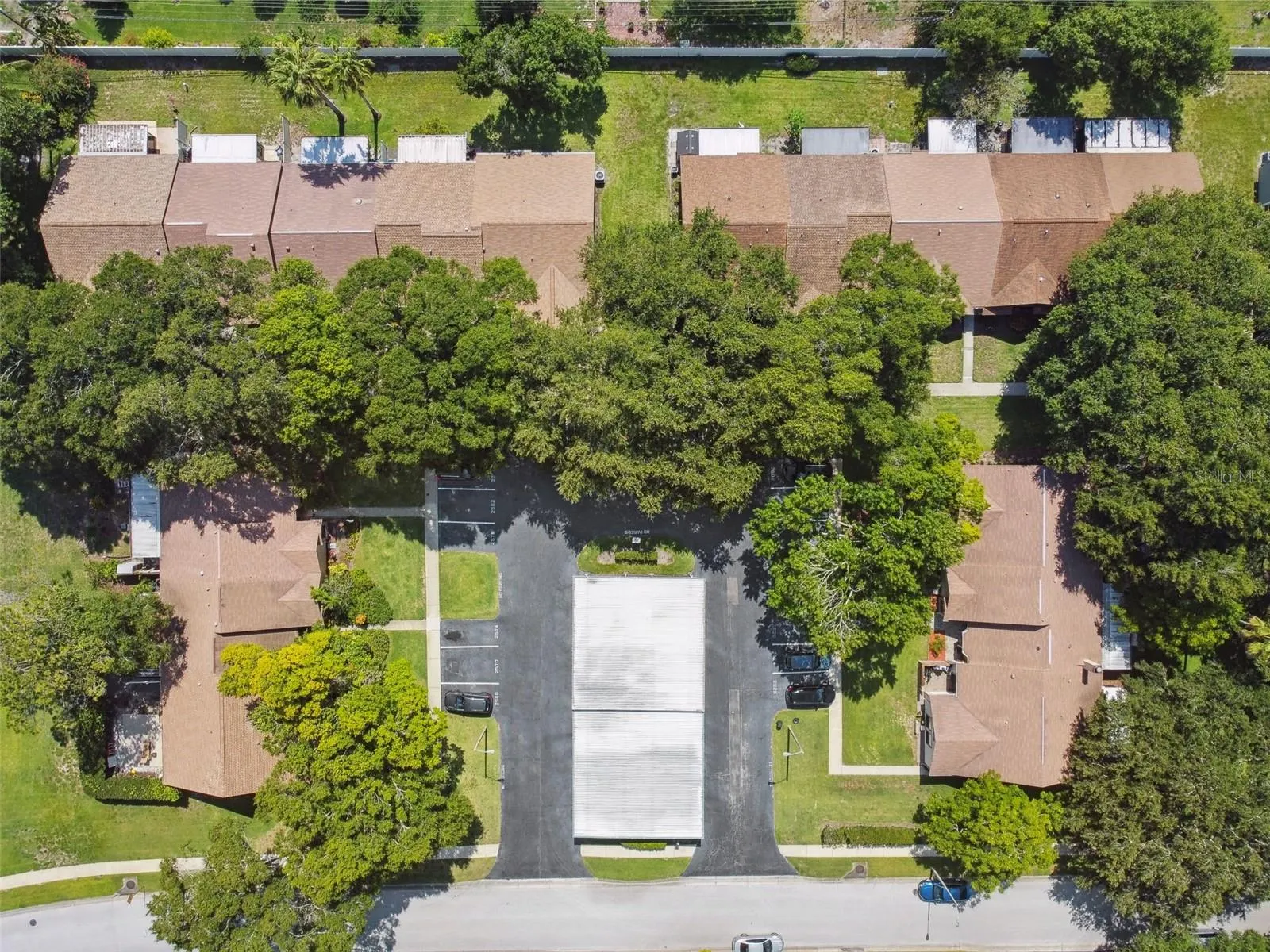 2608 BENTLEY DR