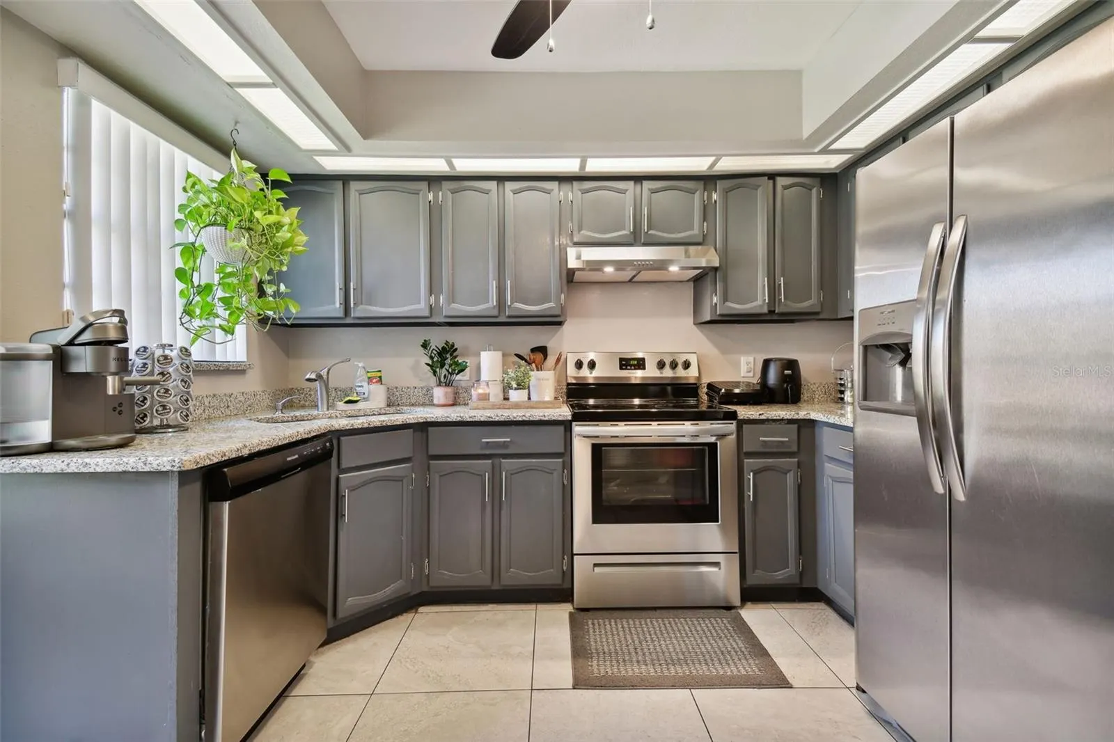2608 BENTLEY DR