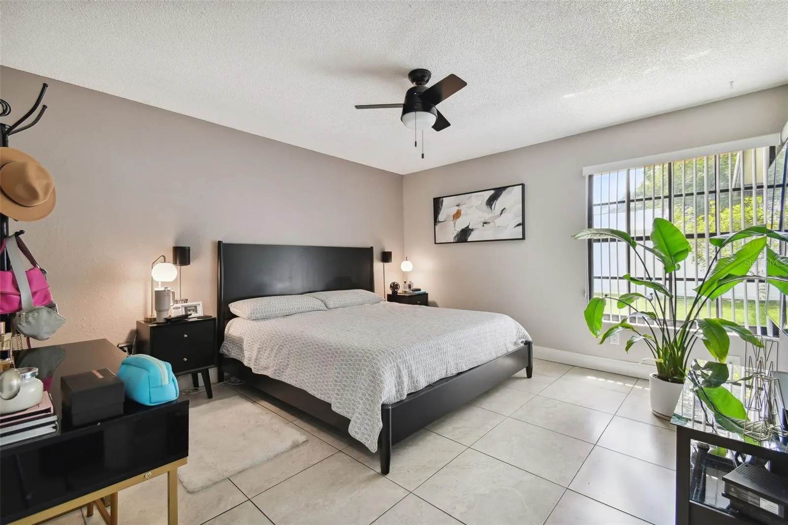 2608 BENTLEY DR