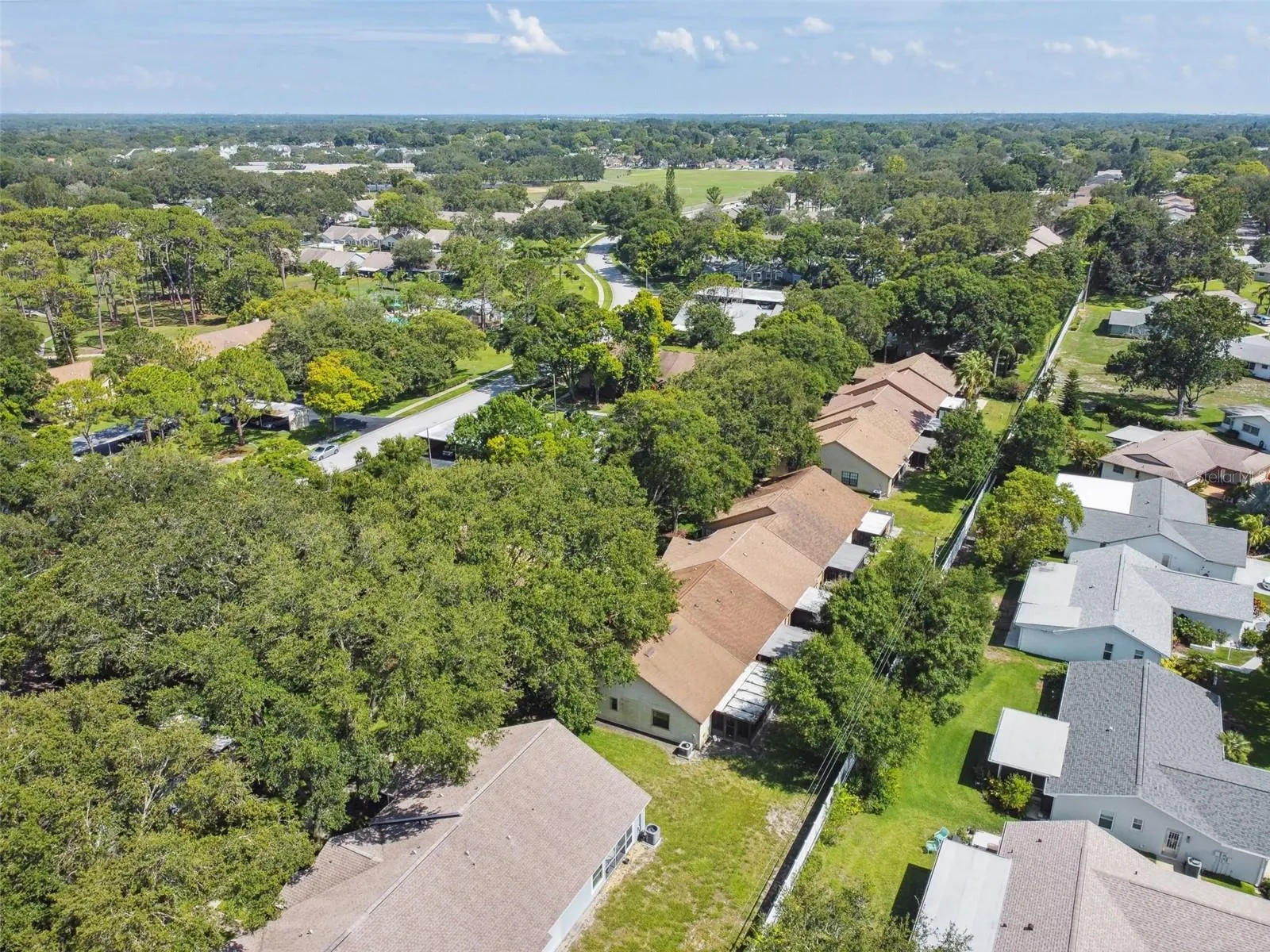 2608 BENTLEY DR