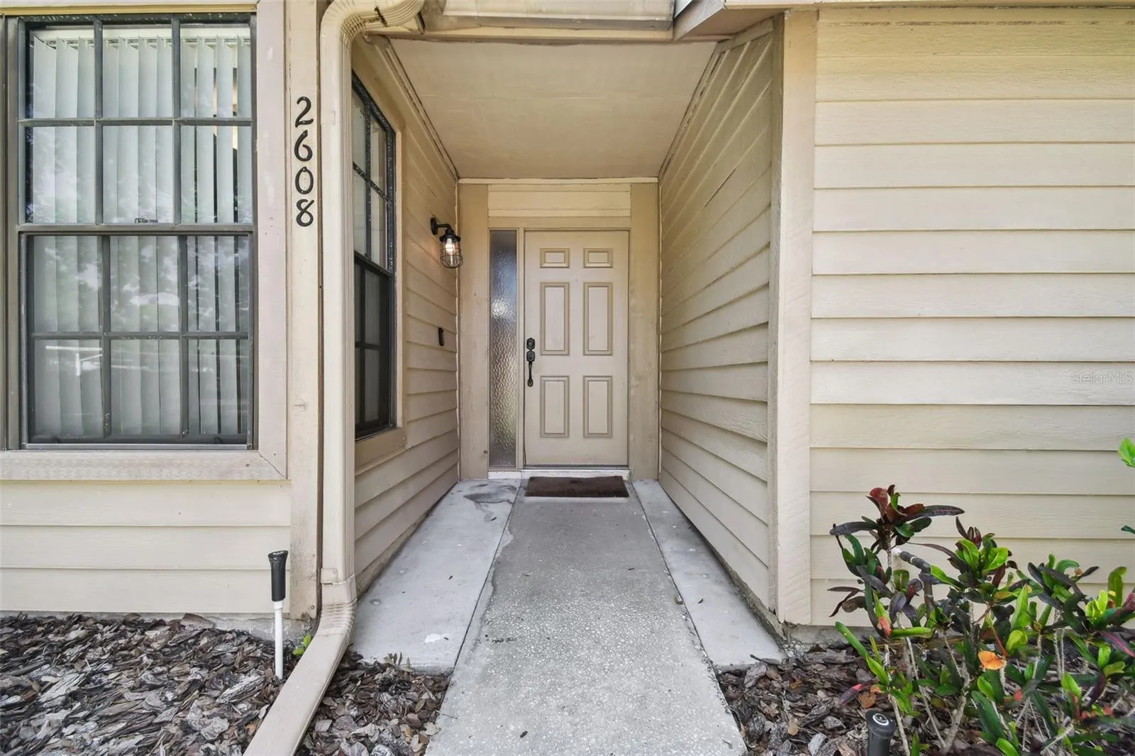 2608 BENTLEY DR