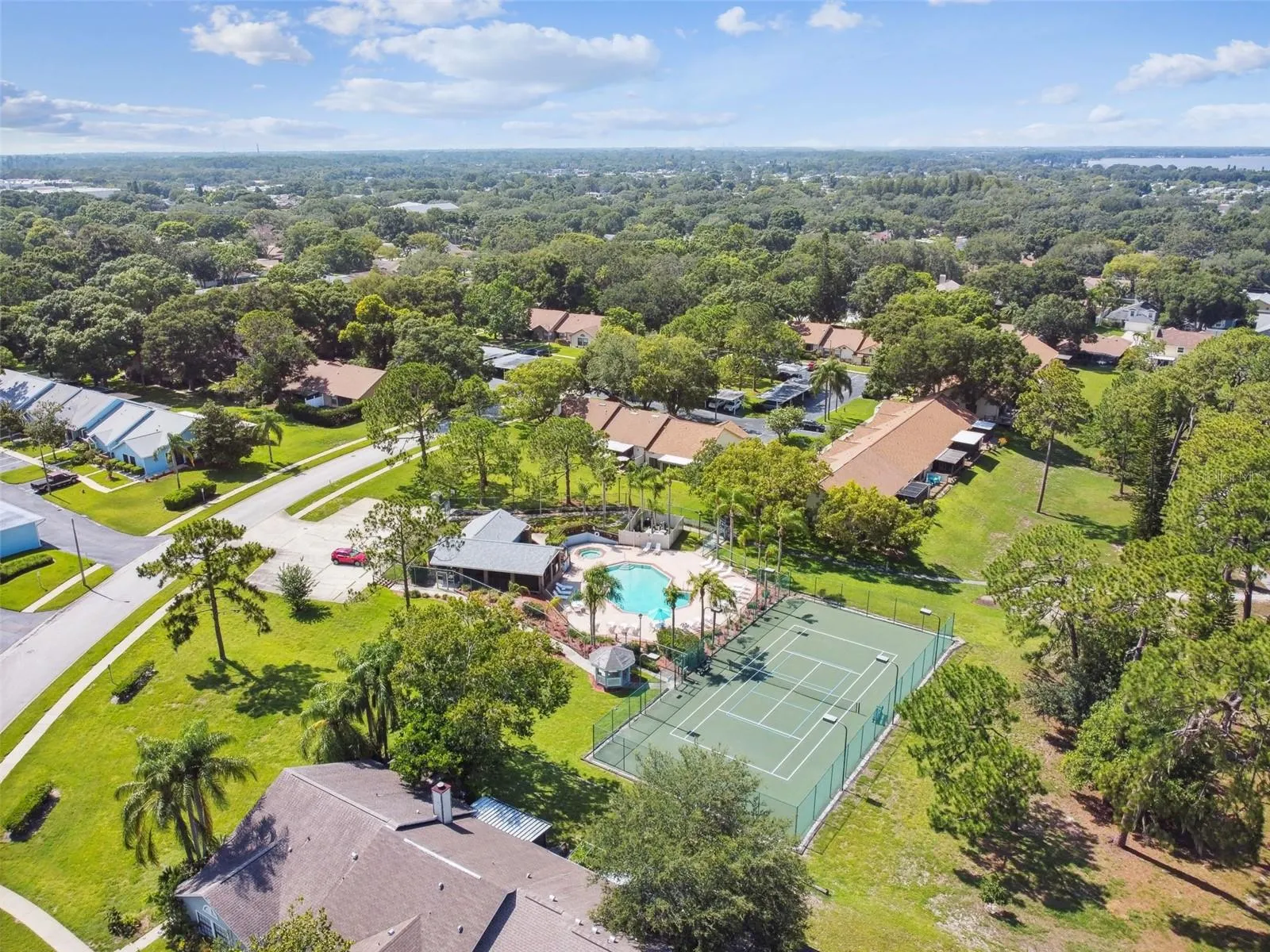 2608 BENTLEY DR