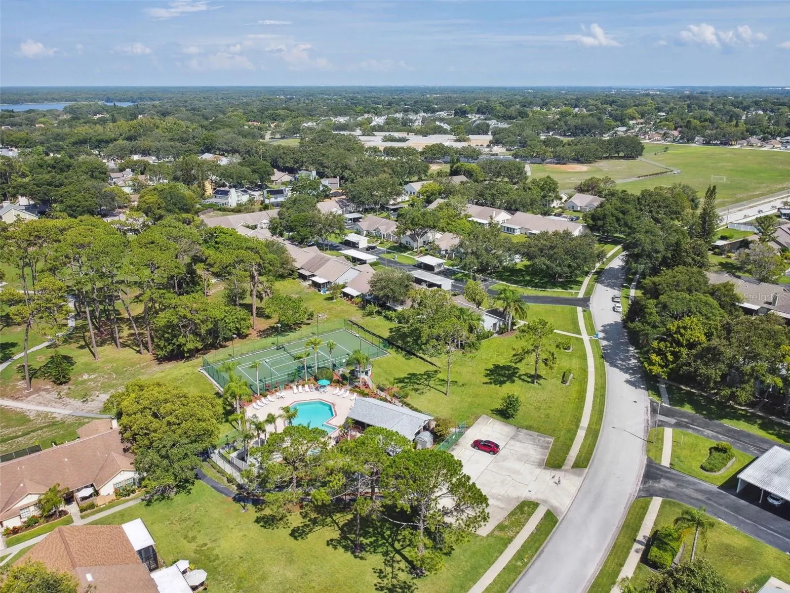 2608 BENTLEY DR