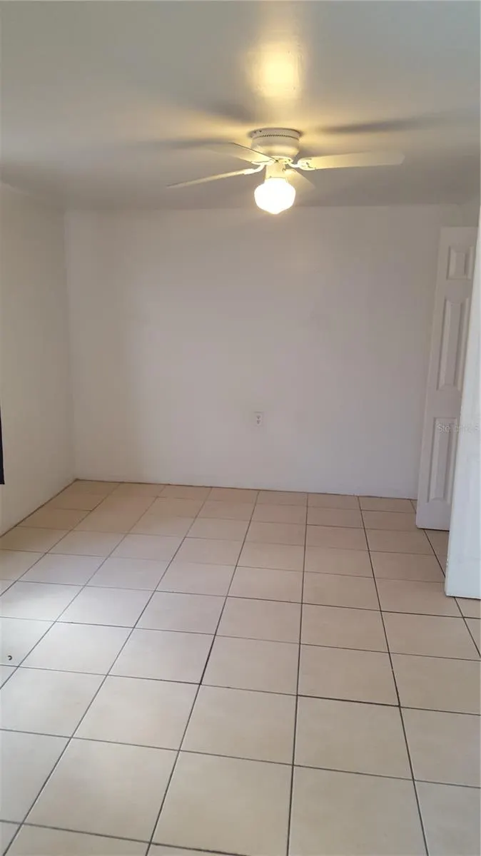 827 PARIS AVE S