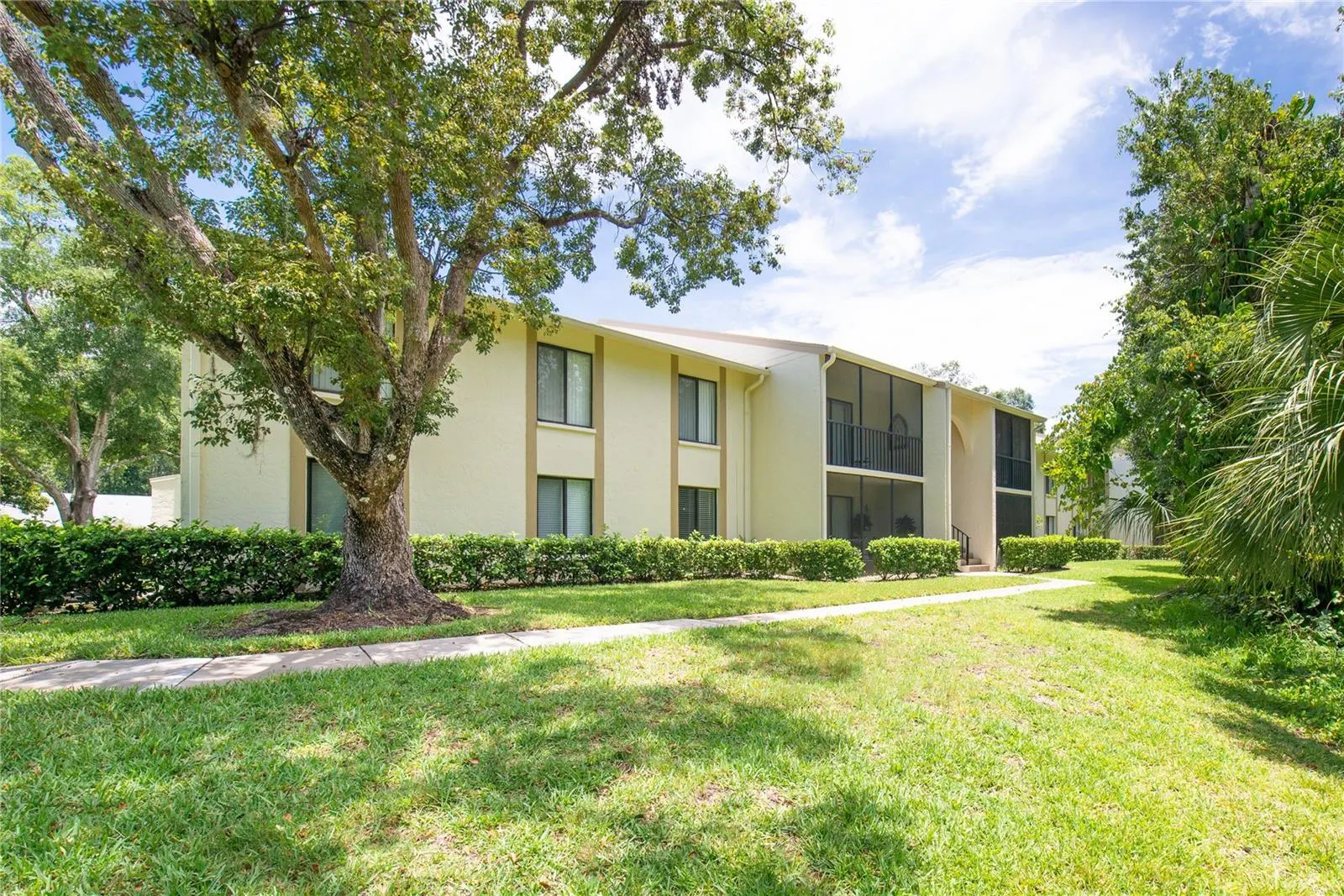 3114 LAKE PINE WAY #H2, #H2