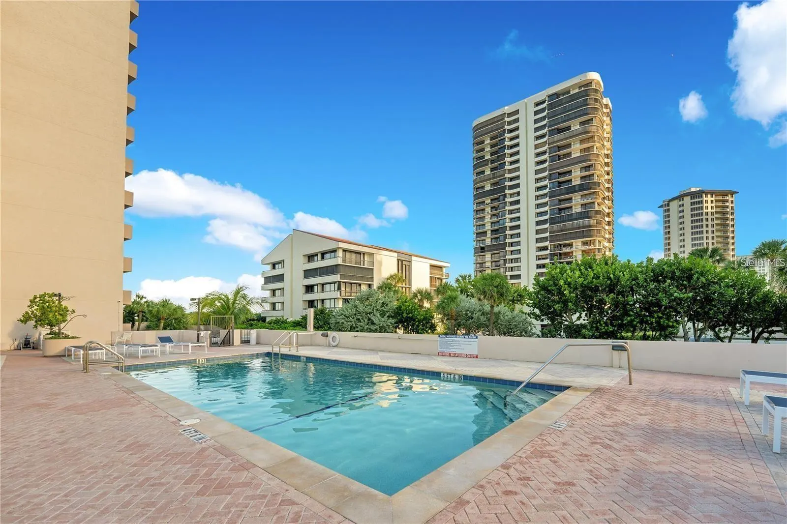 4200 N OCEAN DR #2-1602, #2-1602