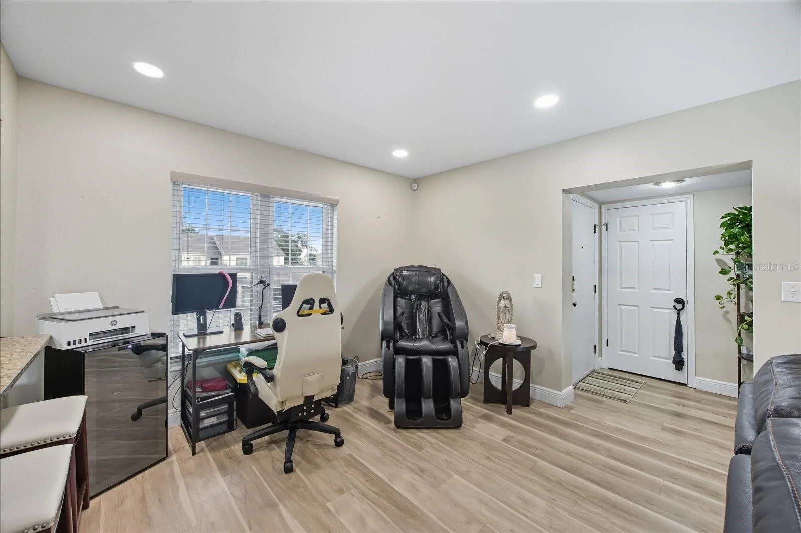 2460 HERON TER #202E, #202E