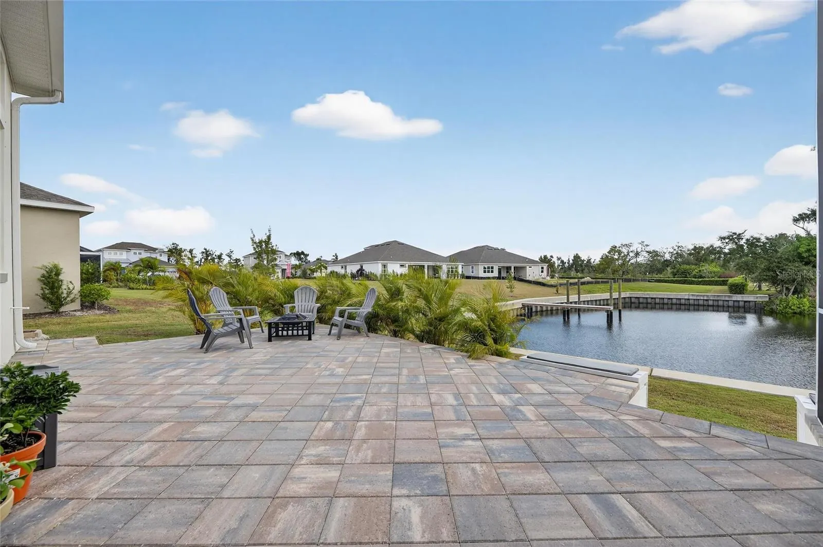 5975 BLAKENEY LOOP