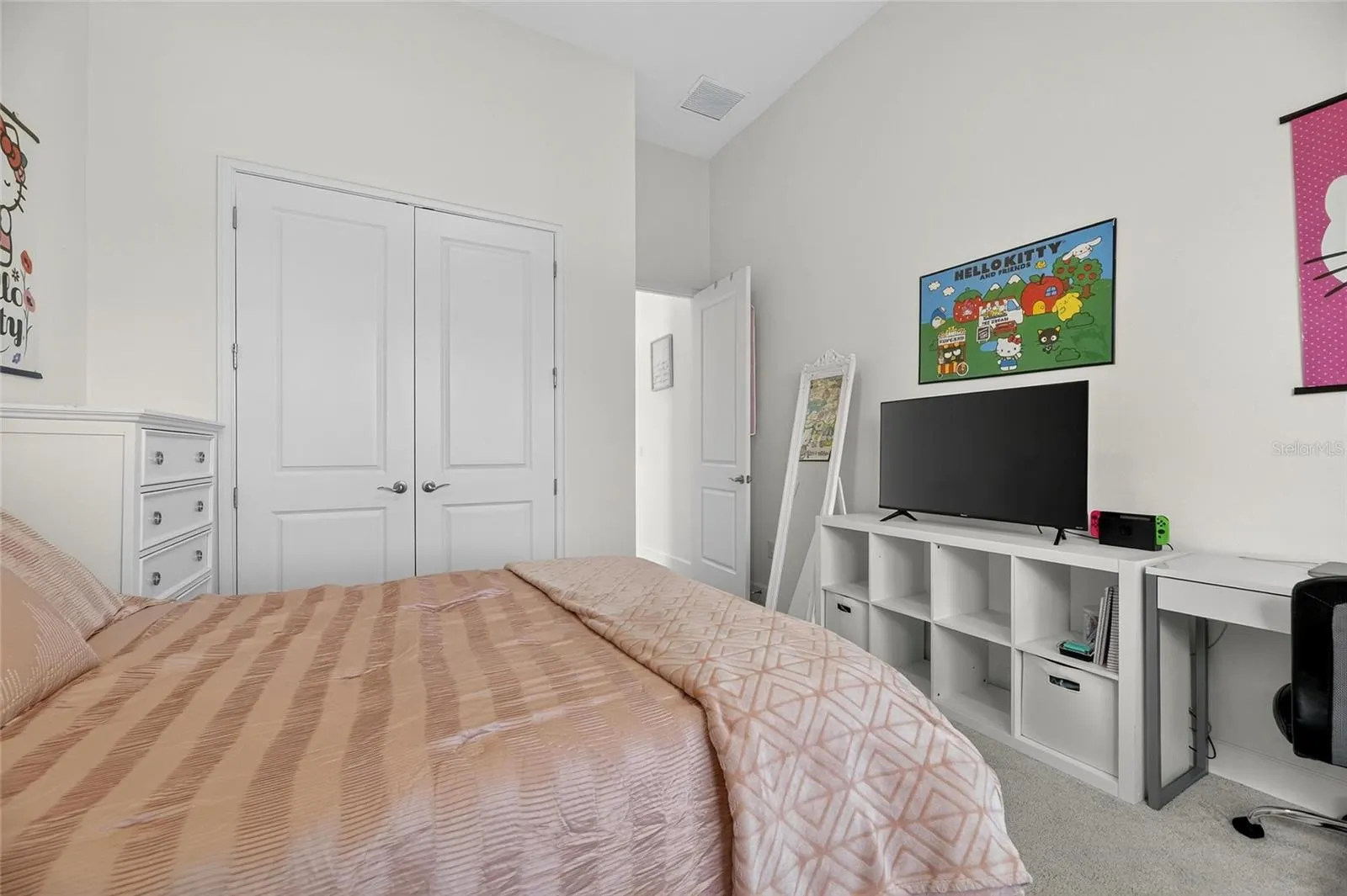 5975 BLAKENEY LOOP