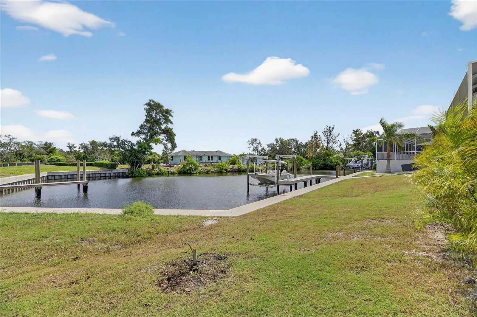 5975 BLAKENEY LOOP