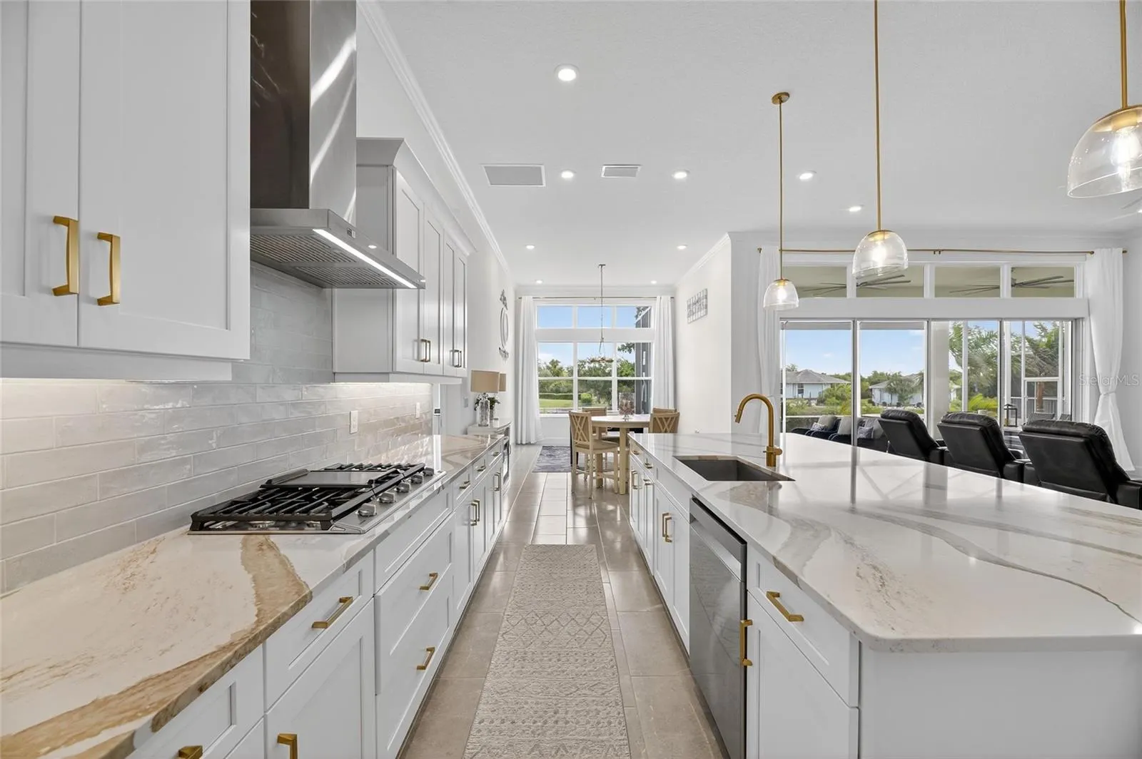 5975 BLAKENEY LOOP