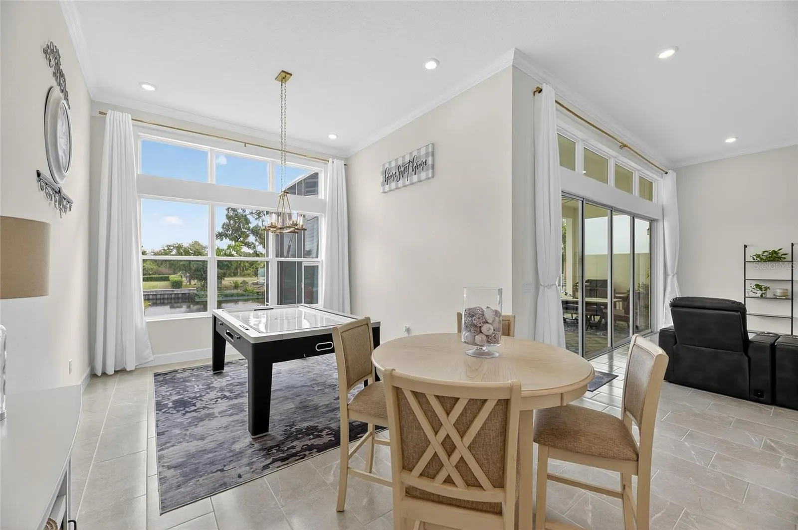 5975 BLAKENEY LOOP