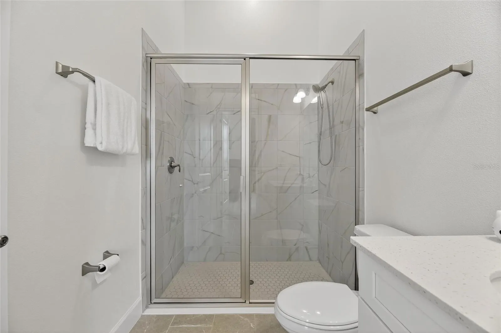 5975 BLAKENEY LOOP