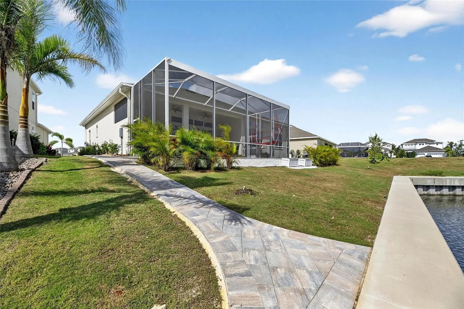 5975 BLAKENEY LOOP