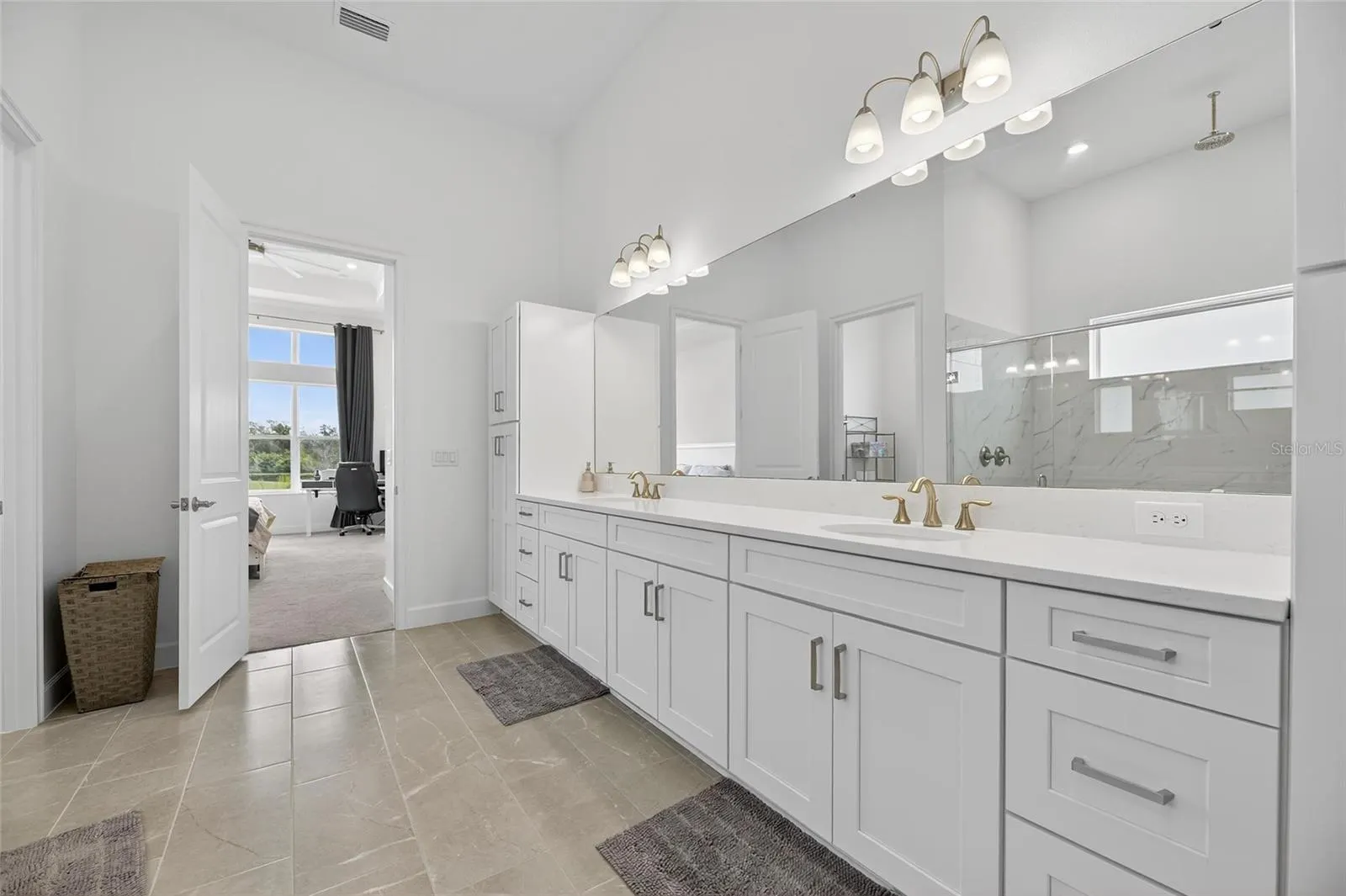 5975 BLAKENEY LOOP