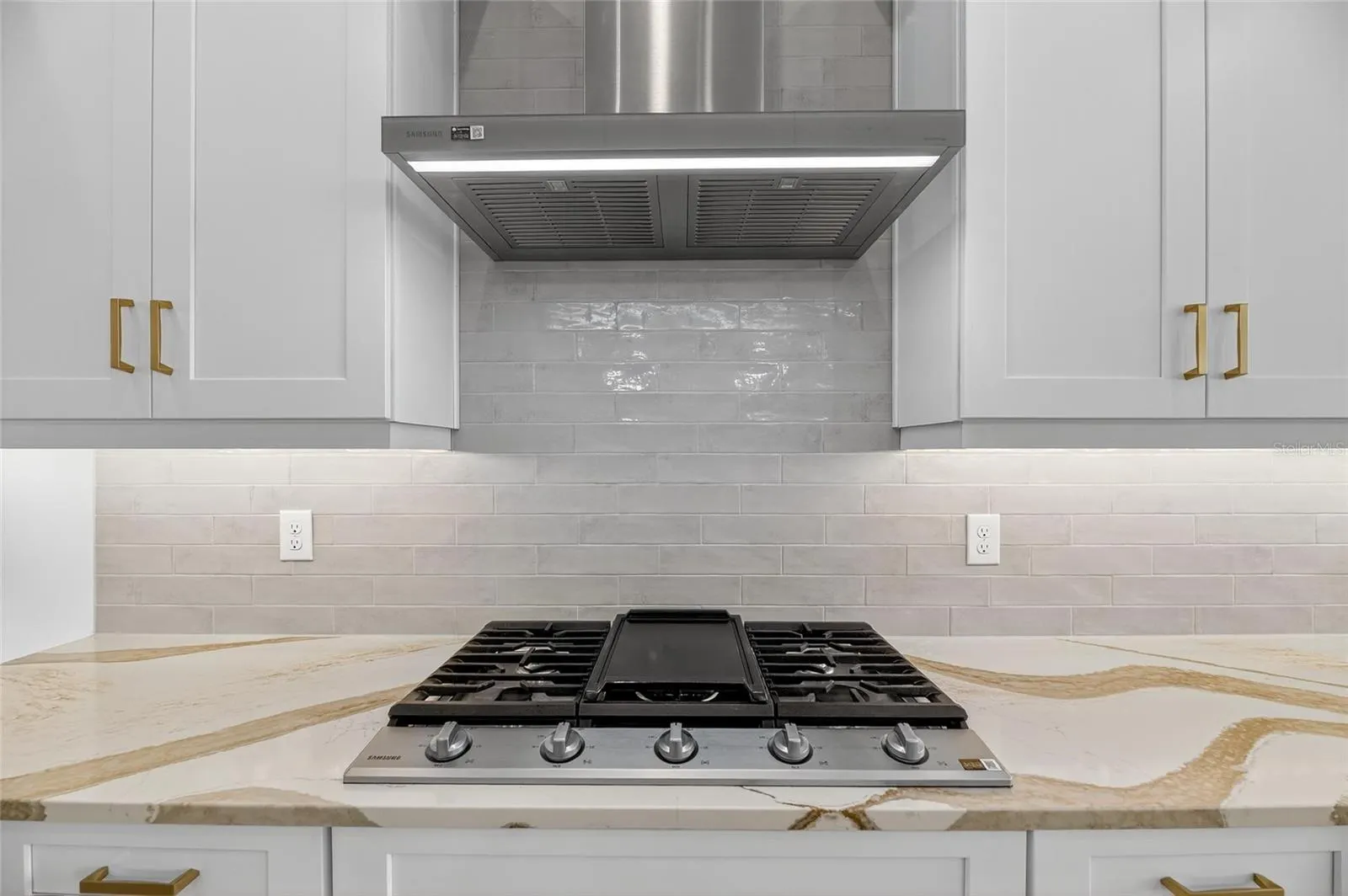 5975 BLAKENEY LOOP