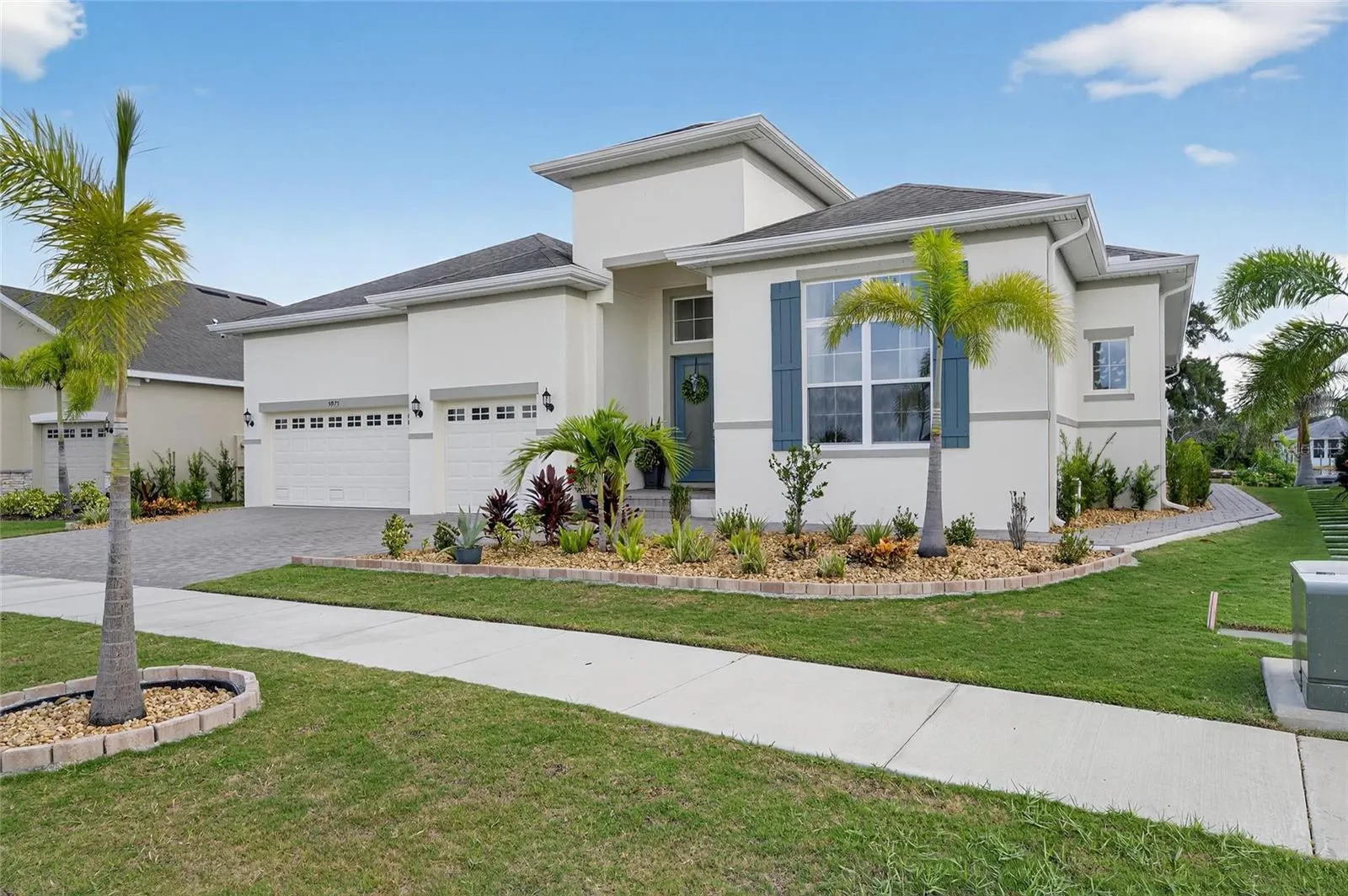 5975 BLAKENEY LOOP