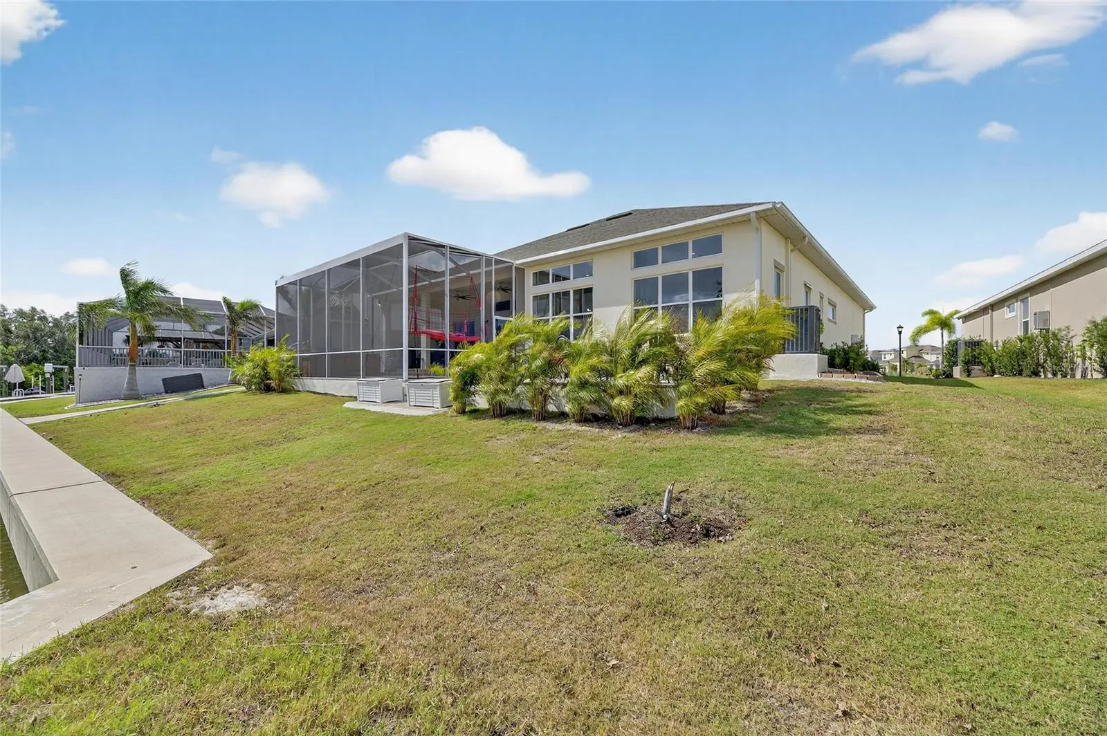 5975 BLAKENEY LOOP