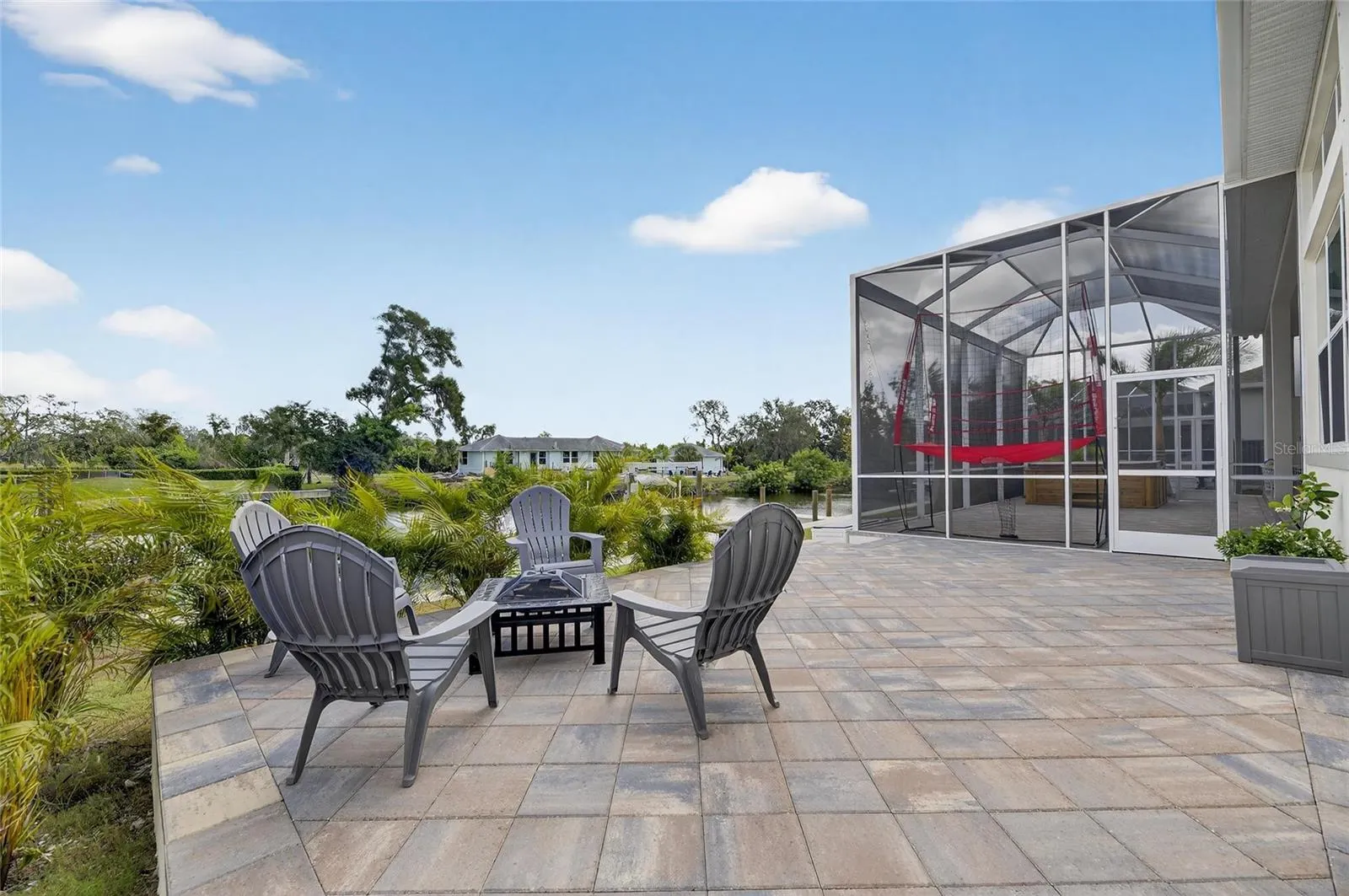 5975 BLAKENEY LOOP