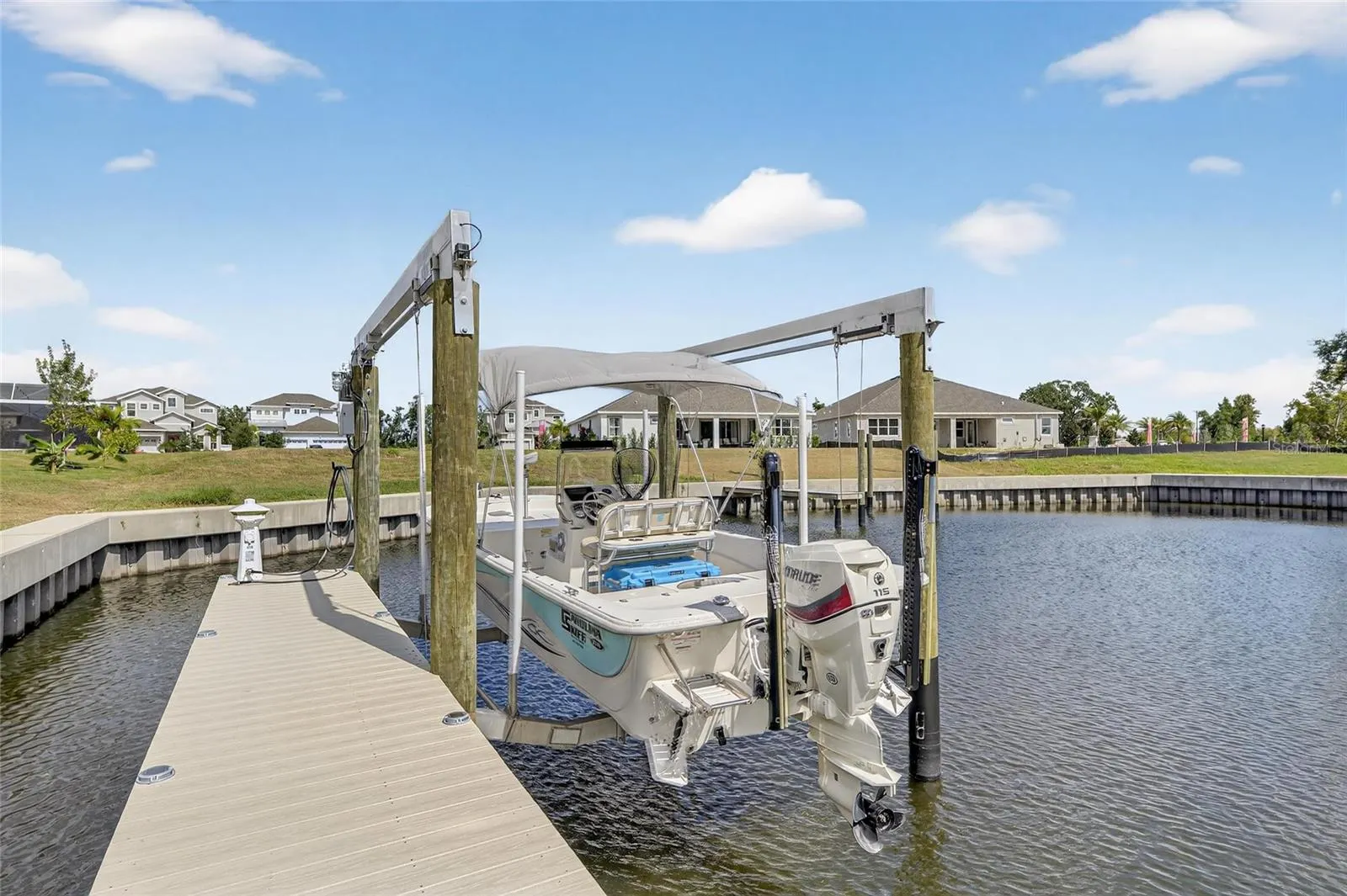 5975 BLAKENEY LOOP