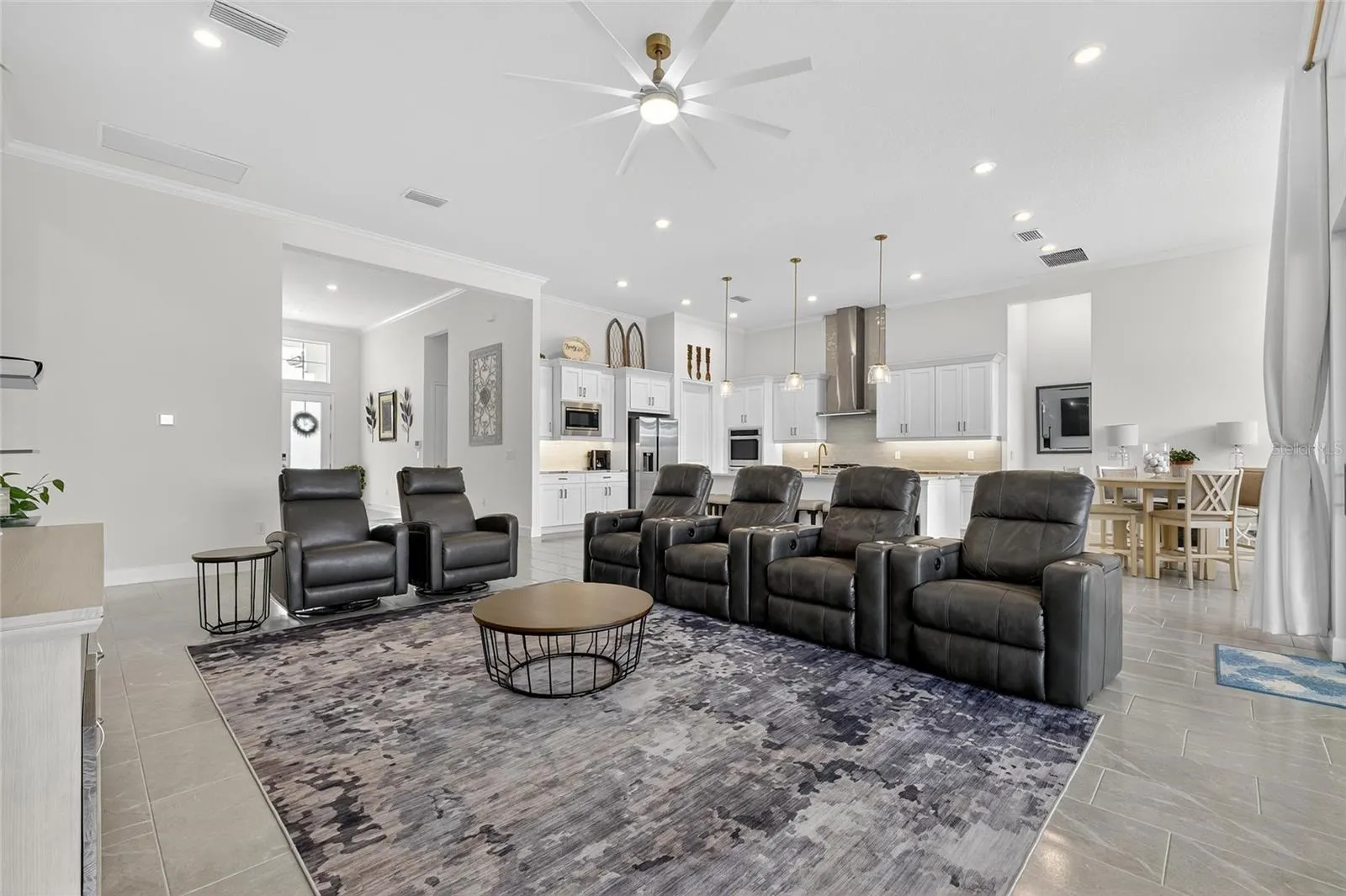 5975 BLAKENEY LOOP
