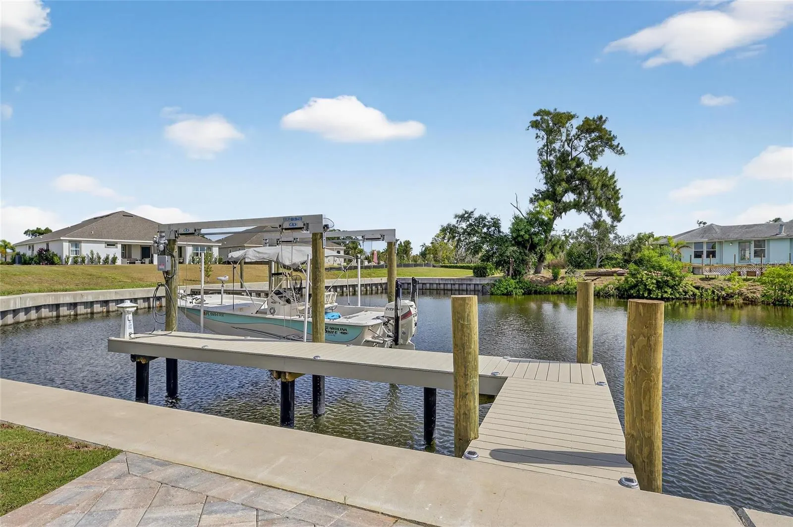 5975 BLAKENEY LOOP