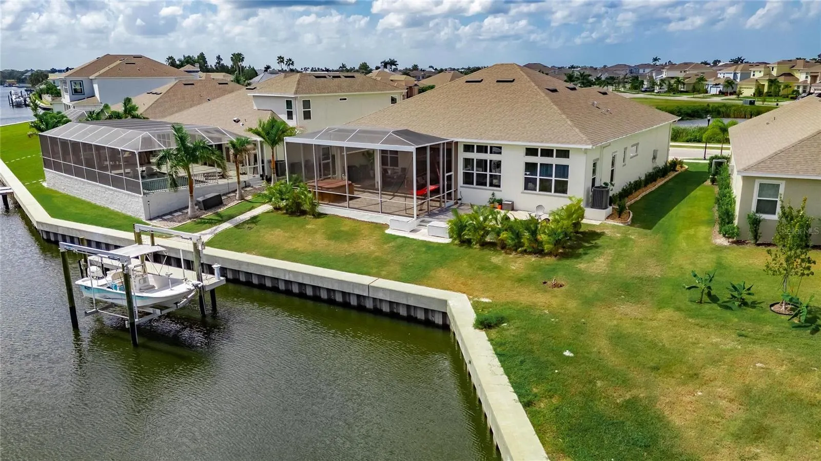 5975 BLAKENEY LOOP
