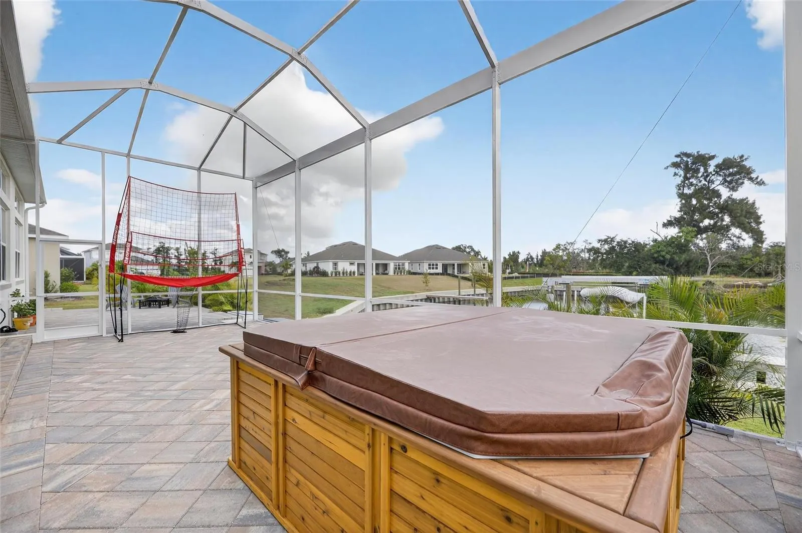 5975 BLAKENEY LOOP